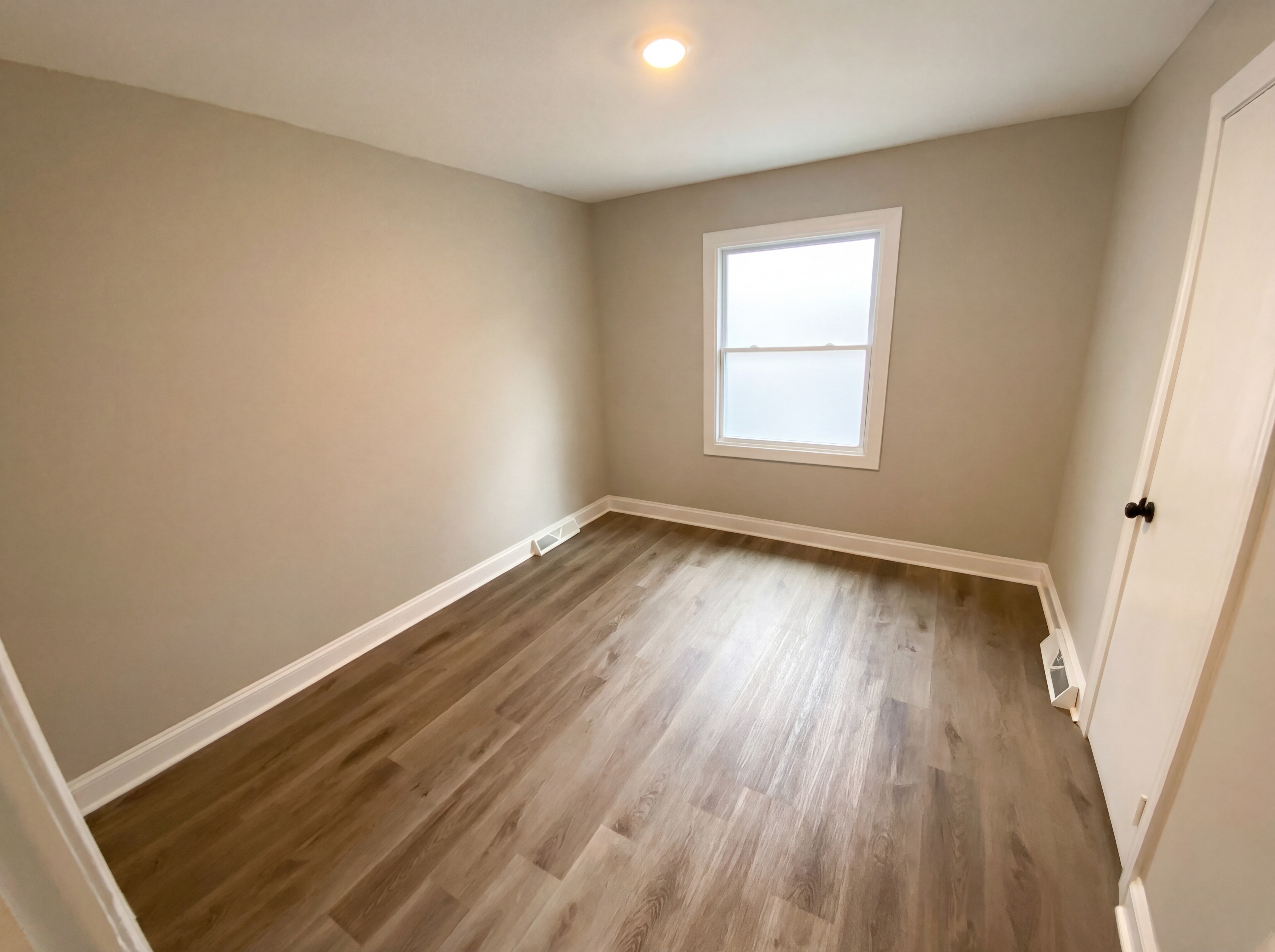 Photo 4 of 21 of 2122 Kilborne Dr, Charlotte, NC