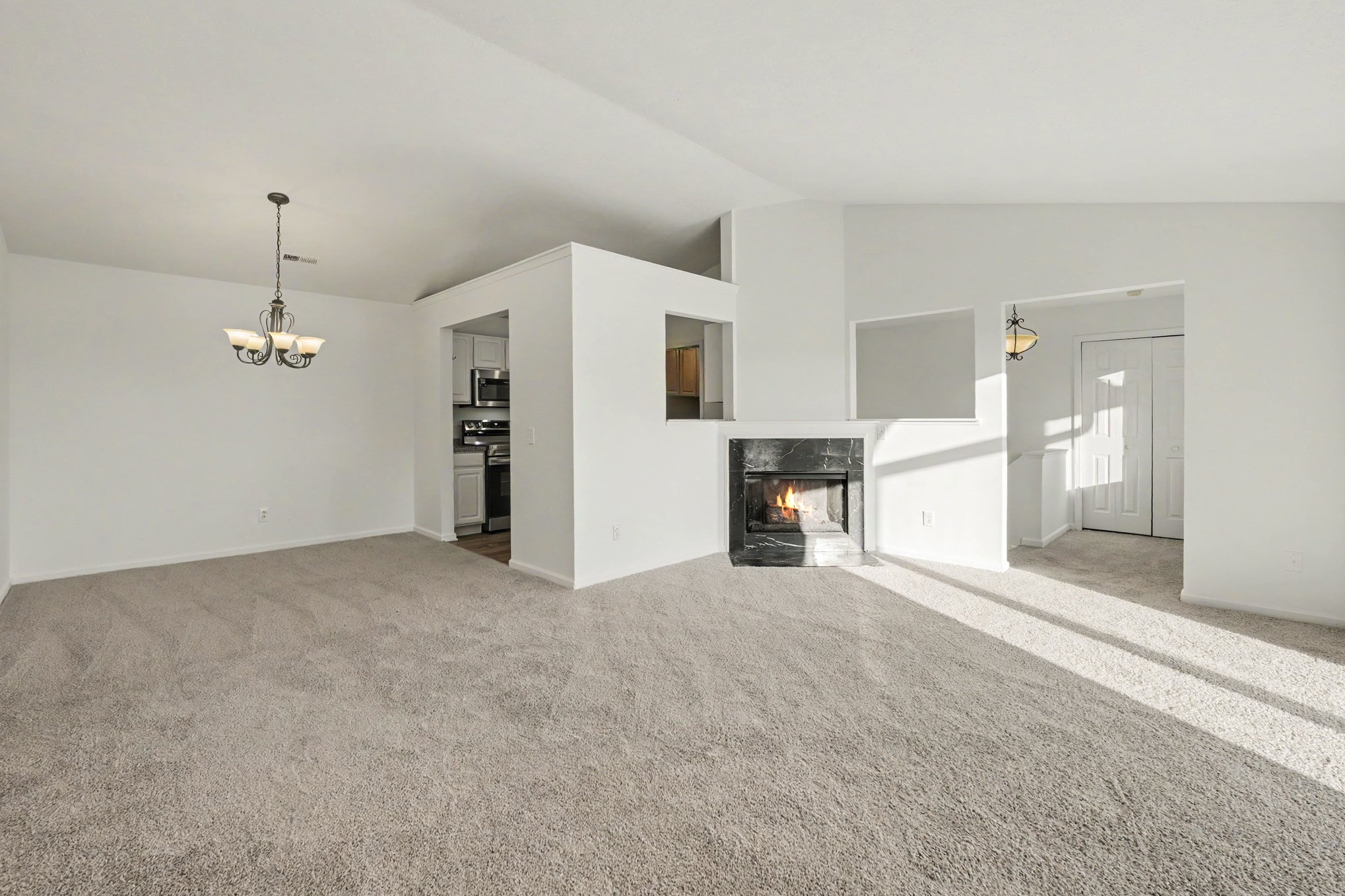 Photo 6 of 31 of 9673 Sylvan Ln, Concord Township, OH