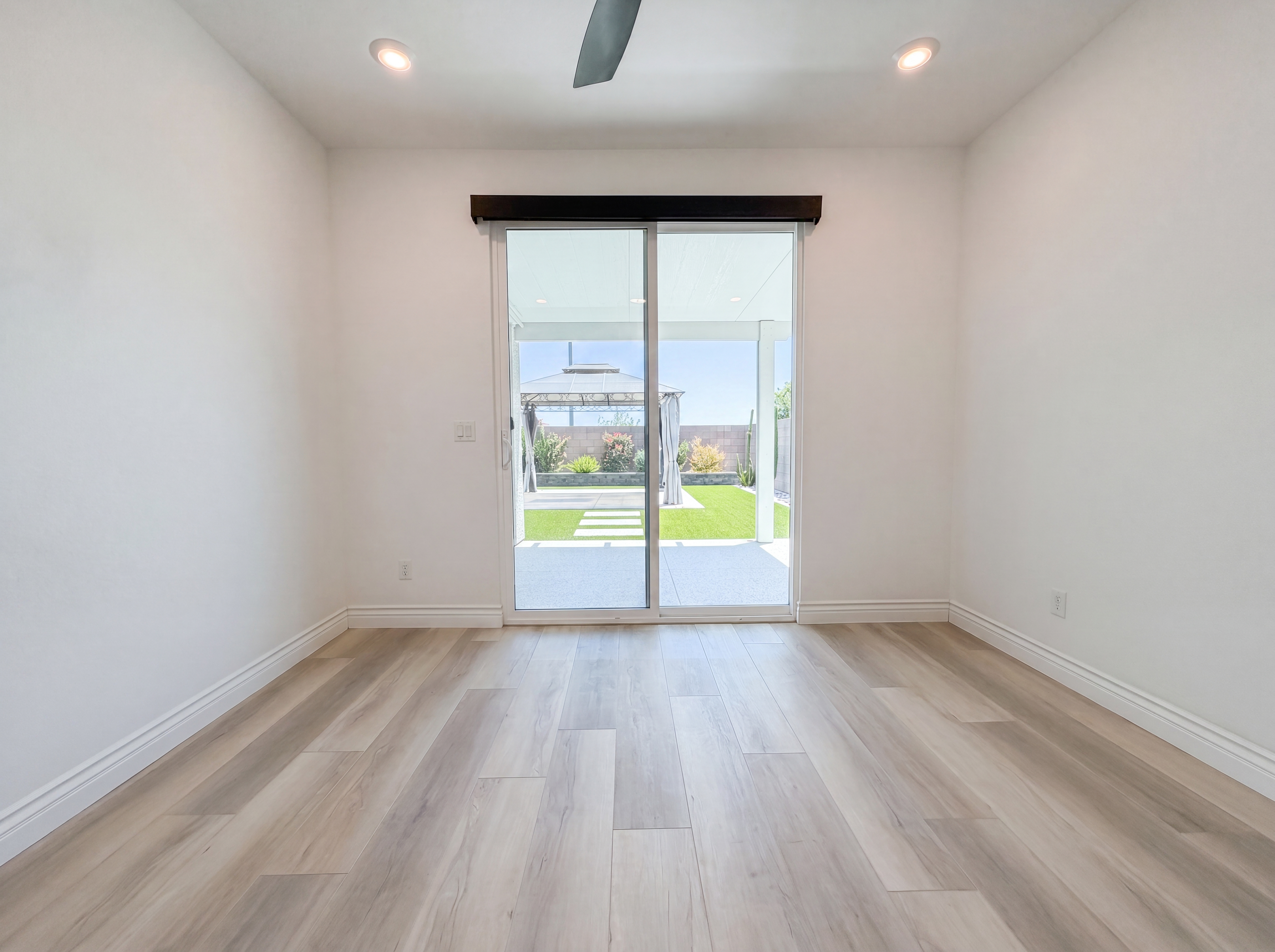 Photo 8 of 19 of 9608 Langden Brook St, Las Vegas, NV