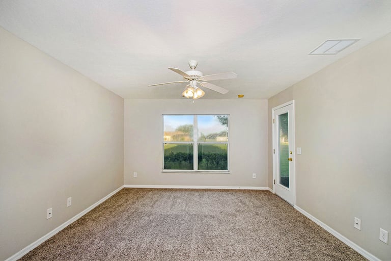 Photo 17 of 18 - 36641 Oconee Ave, Eustis, FL 32736