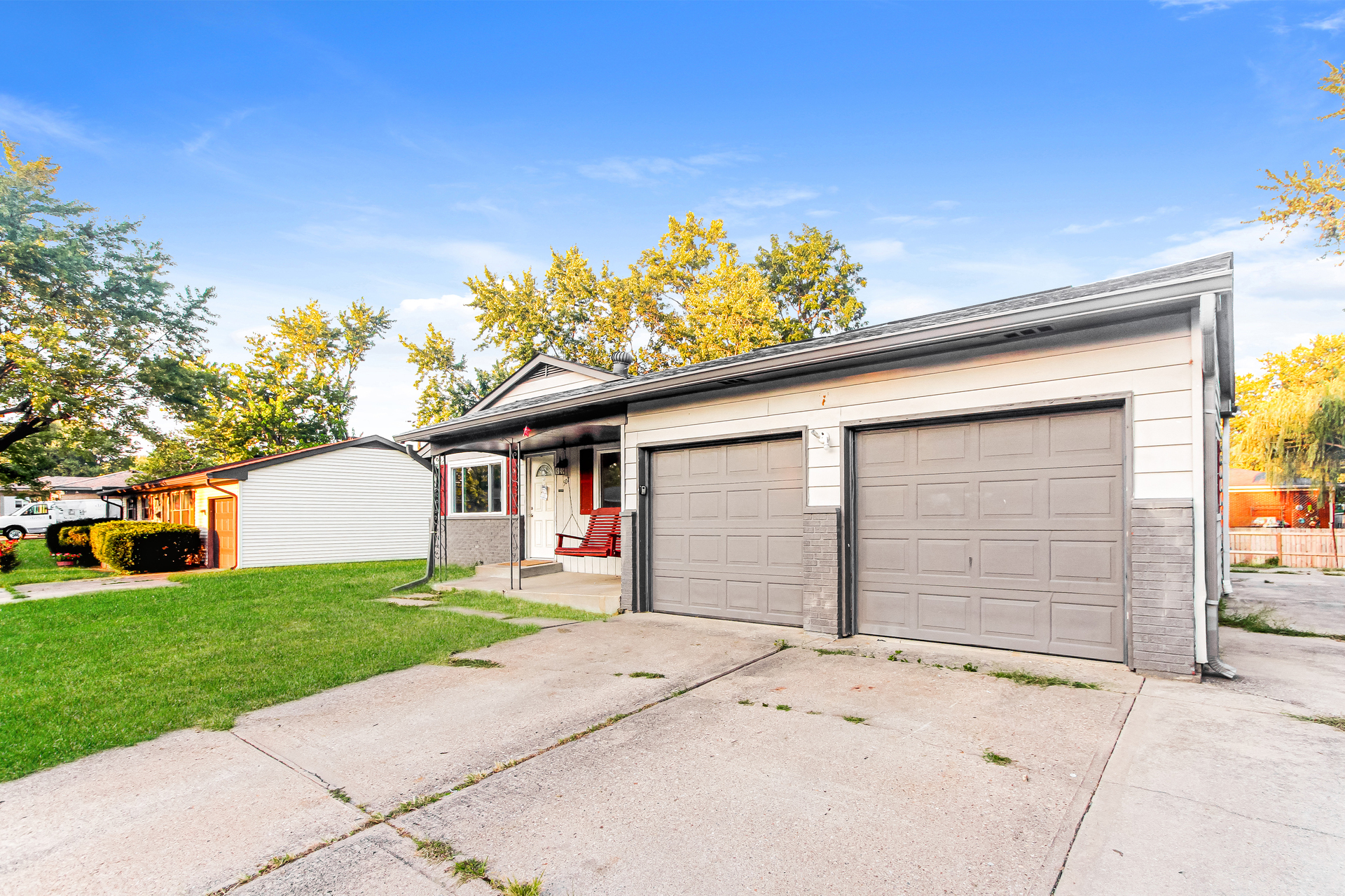 Photo 6 of 22 of 507 Armentrout Ln, Indianapolis, IN