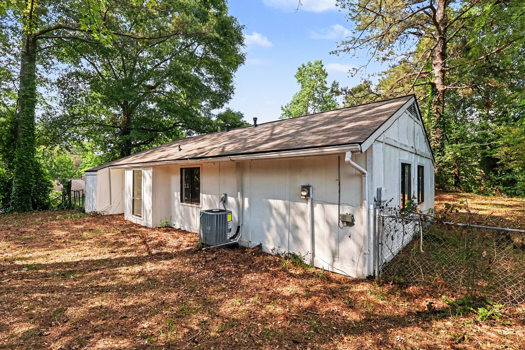 Photo 24 of 29 of 71 Bethesda Church Rd, Lawrenceville, GA