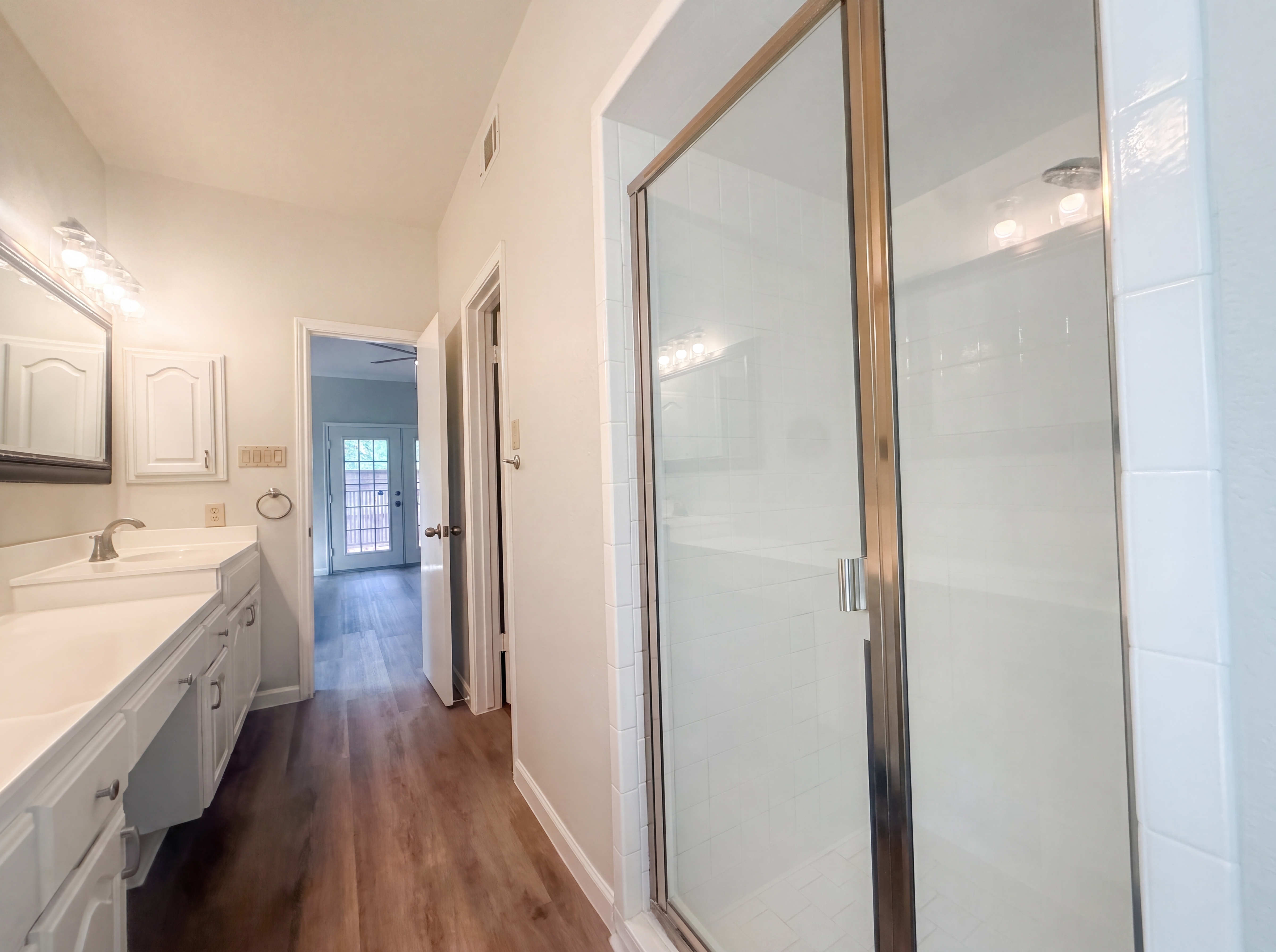Photo 16 of 28 of 15626 Dove Meadow St, San Antonio, TX