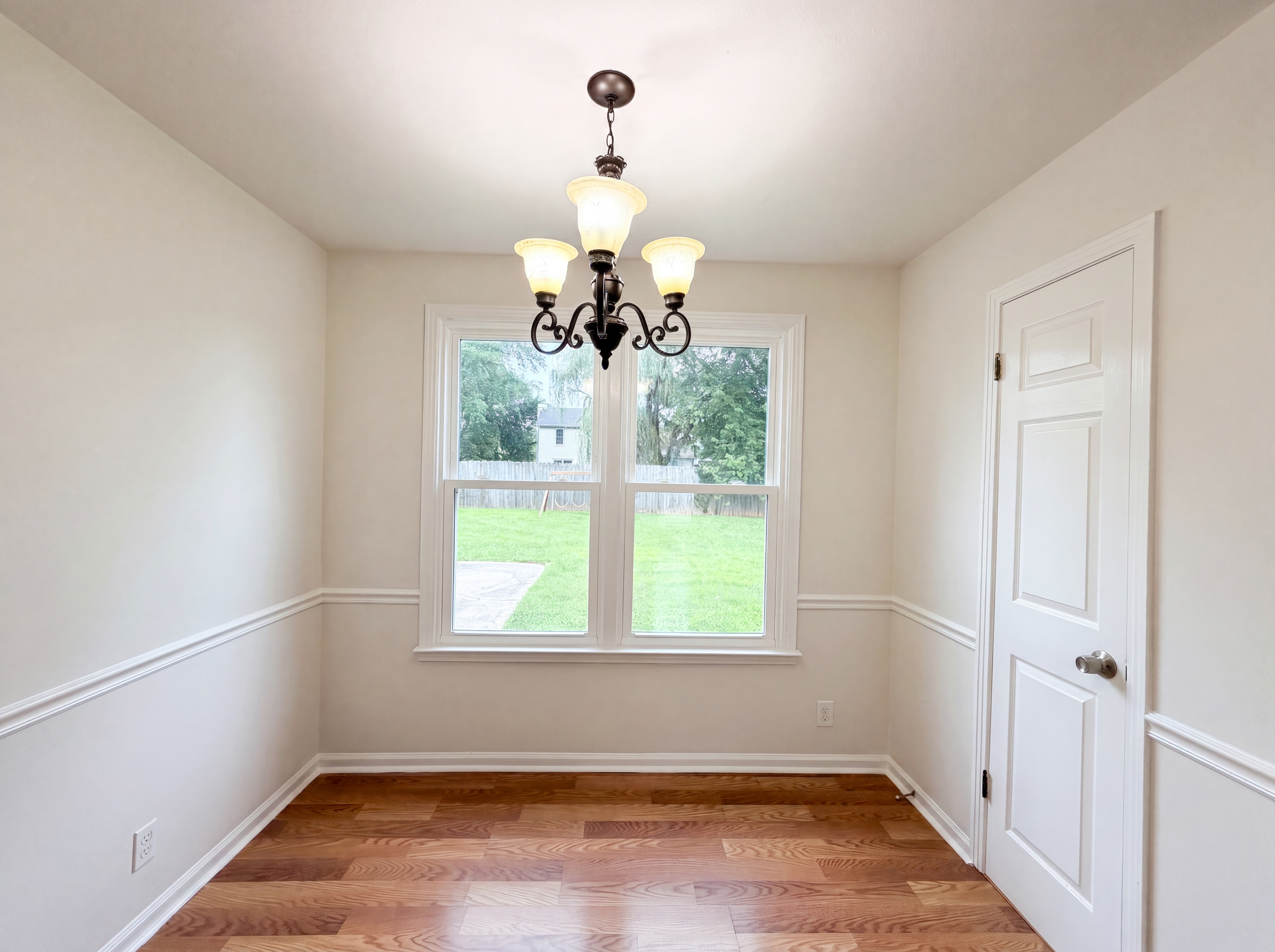 Photo 6 of 24 of 3402 Chaney Ln, Clarksville, TN