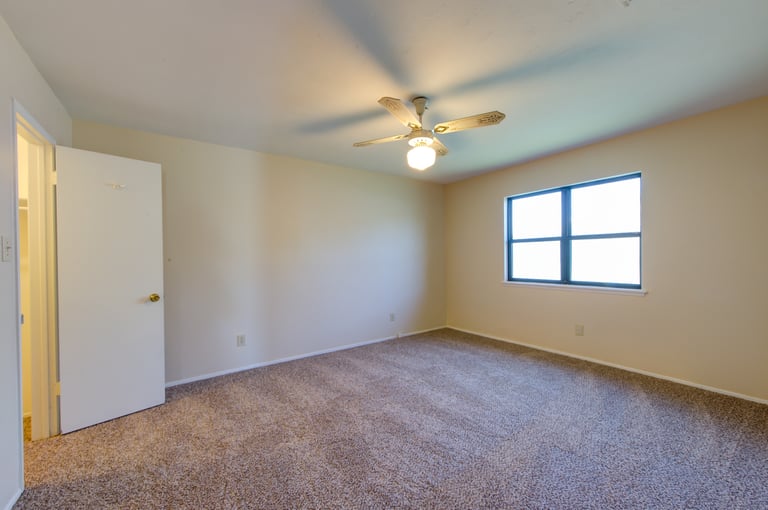 Photo 16 of 28 - 2105 Lewis Trl, Grand Prairie, TX 75052
