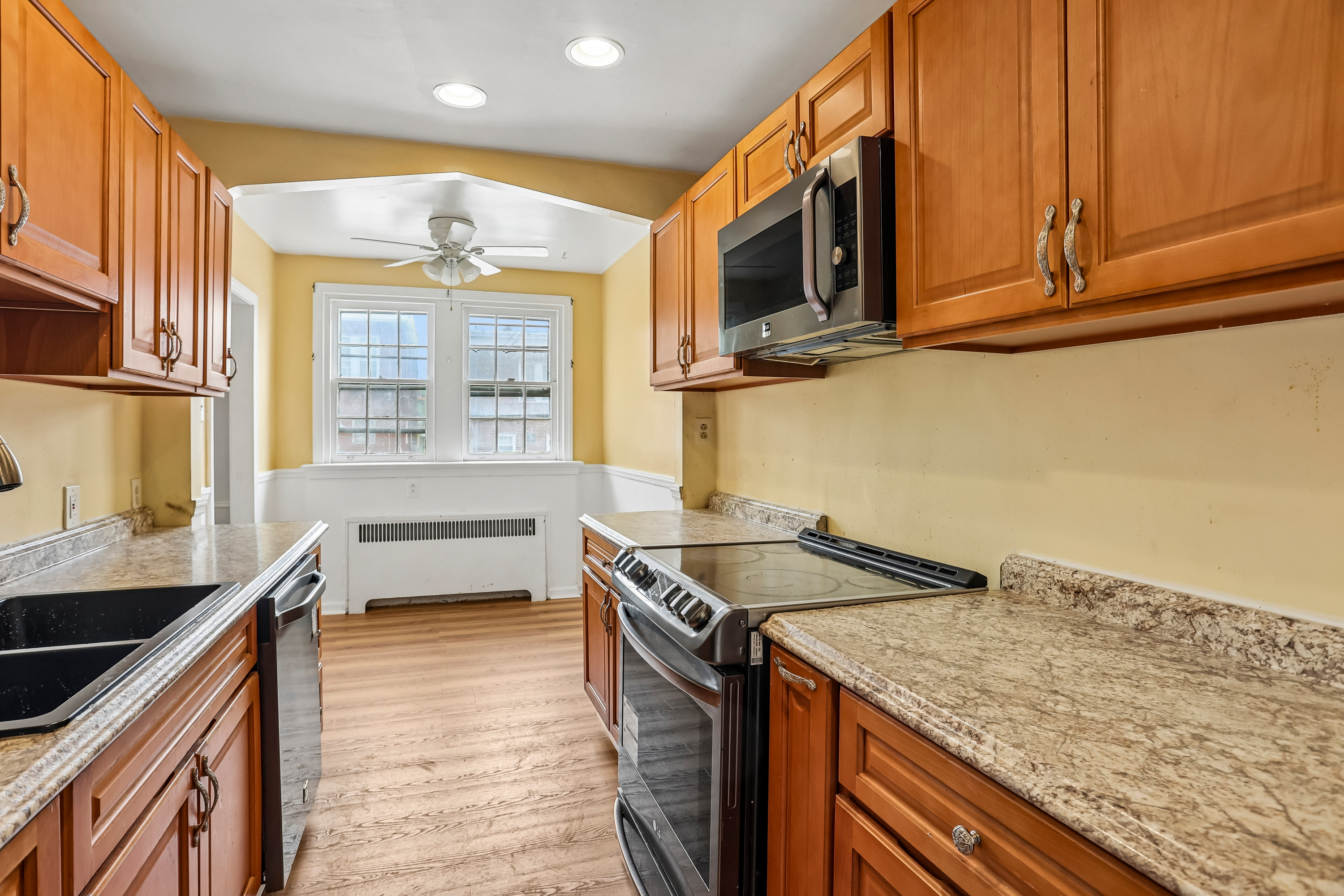 Photo 2 of 45 of 727 Cypress St, Lansdowne, PA
