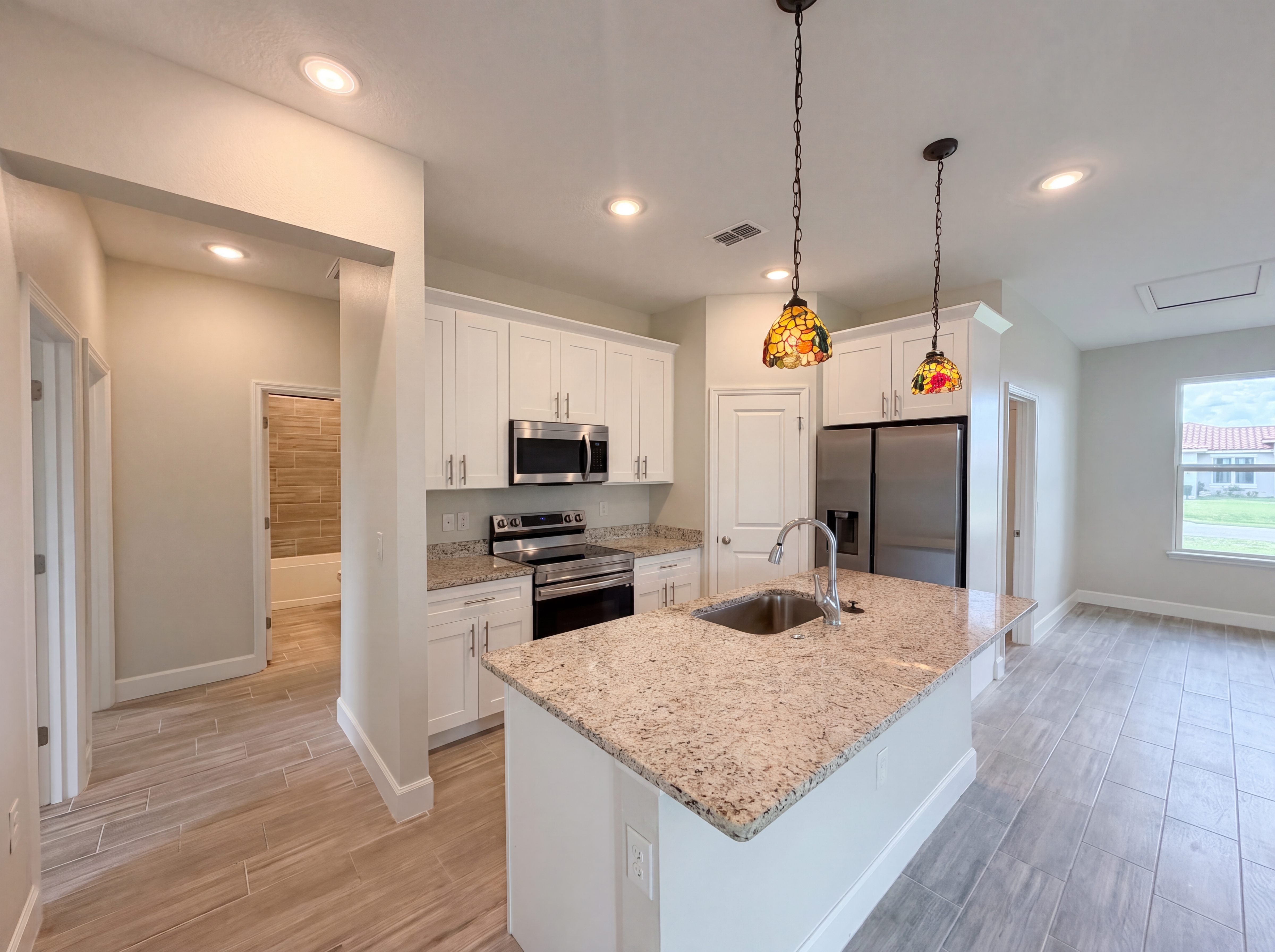 Photo 2 of 22 of 446 Cinnamon Dr, Kissimmee, FL