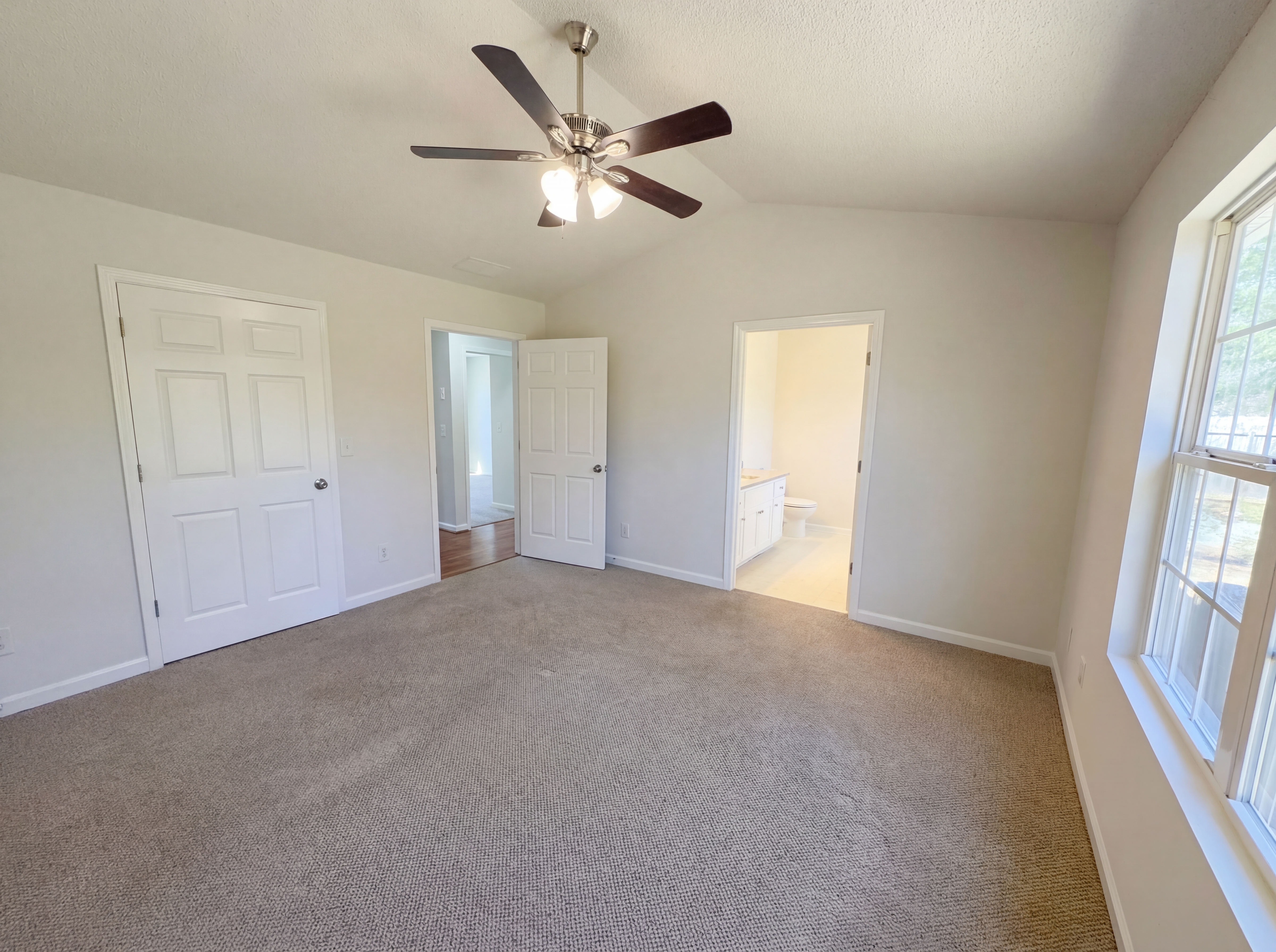Photo 9 of 18 of 124 Amelia Garden Way, Lawrenceville, GA