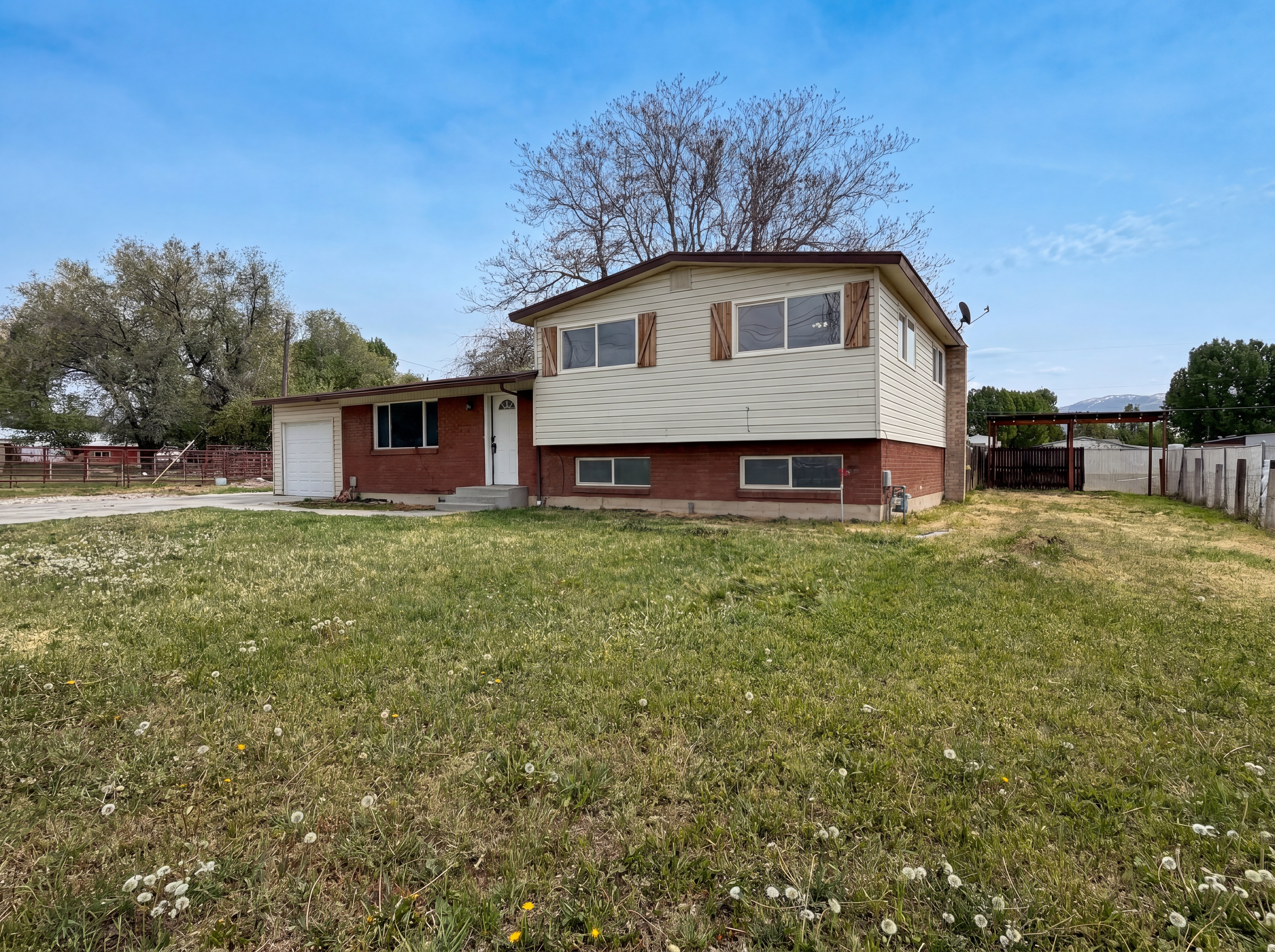 Photo 17 of 21 of 408 N 1500 W, Clinton, UT
