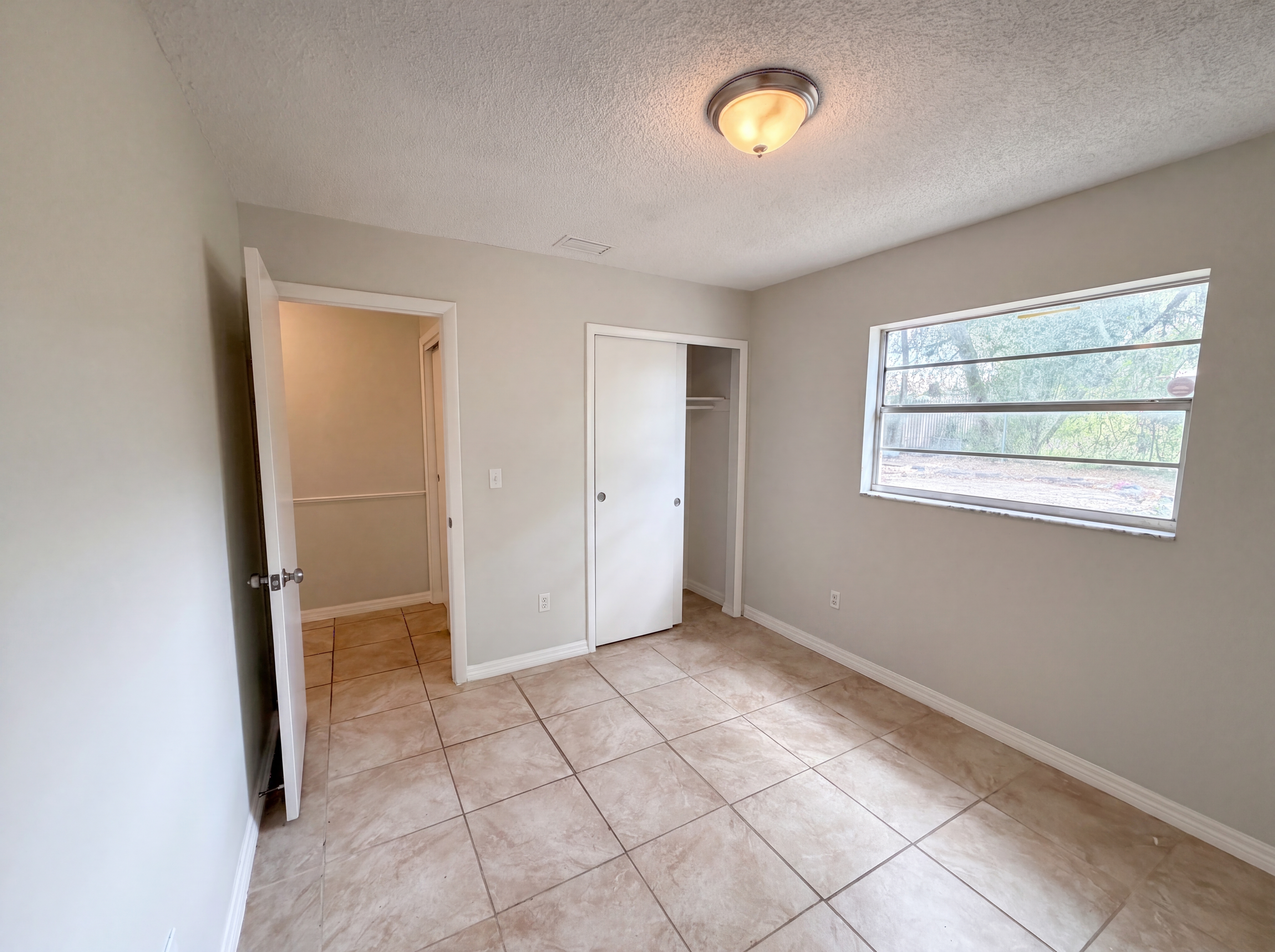 Photo 10 of 22 of 4730 Carmel St, Orlando, FL