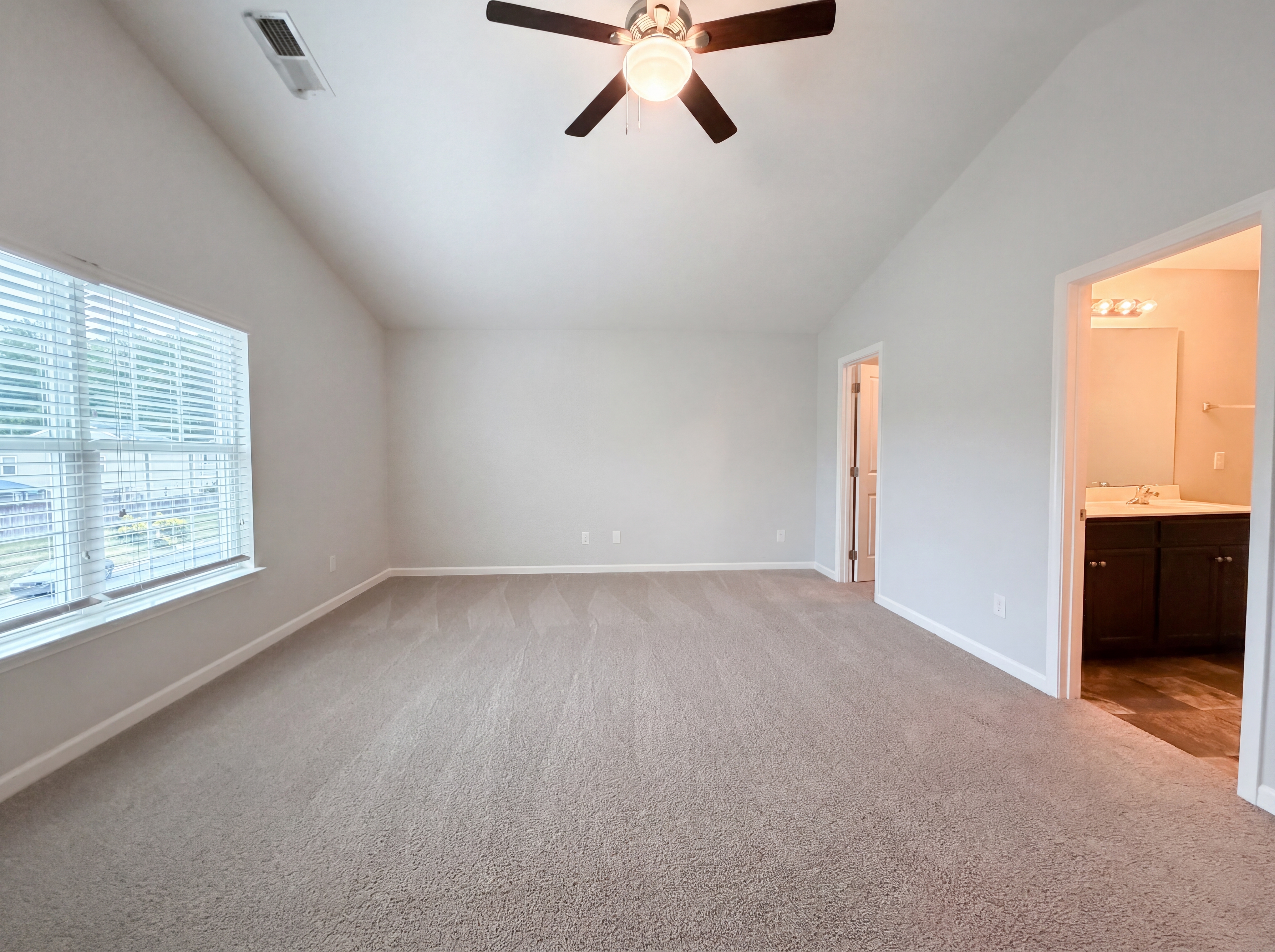 Photo 4 of 17 of 3462 Pridgen Ridge Dr, Winston Salem, NC