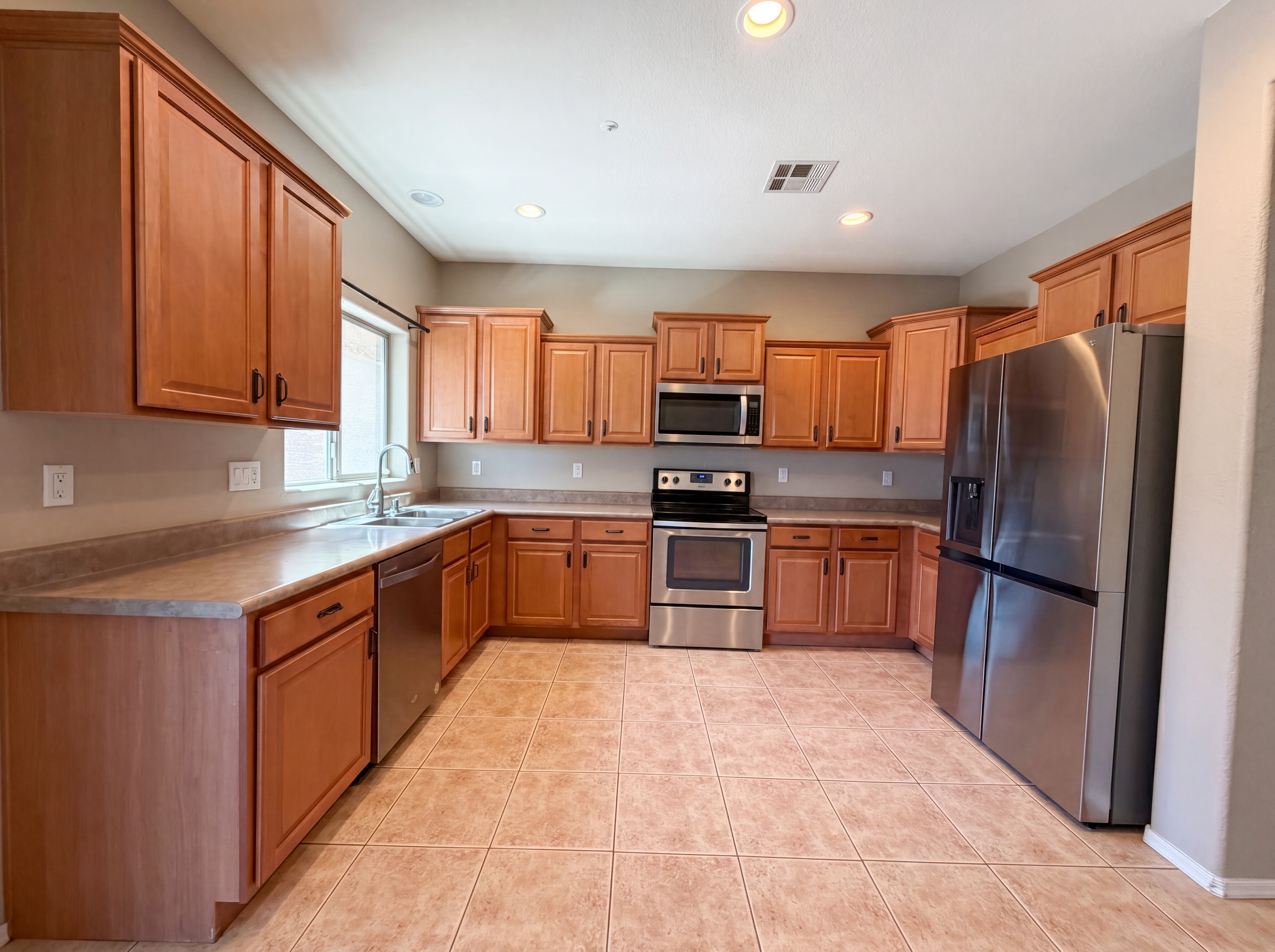 Photo 2 of 31 of 1565 E Hopkins Rd, Gilbert, AZ