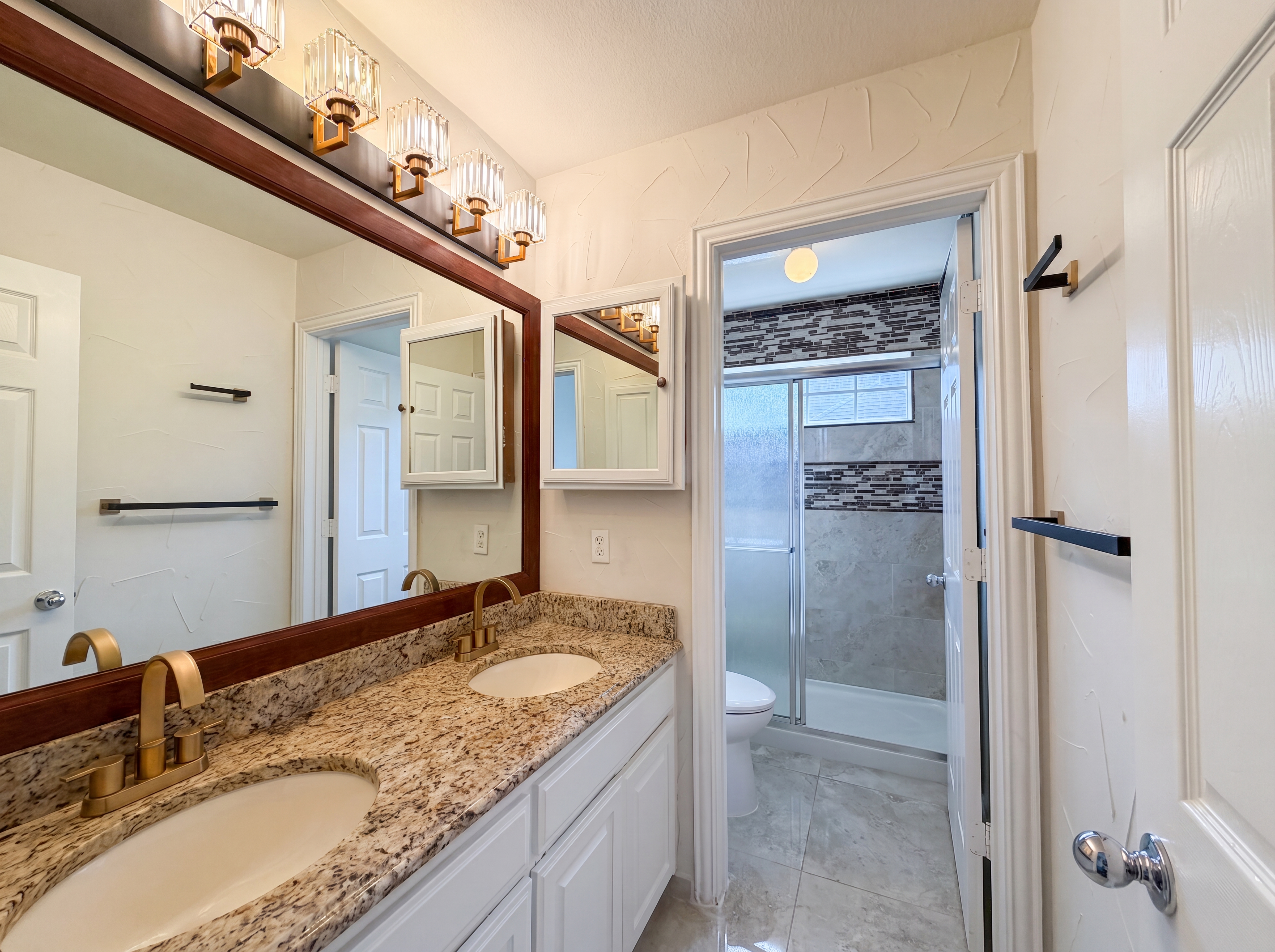 Photo 19 of 33 of 1429 Greenbriar Dr, Allen, TX