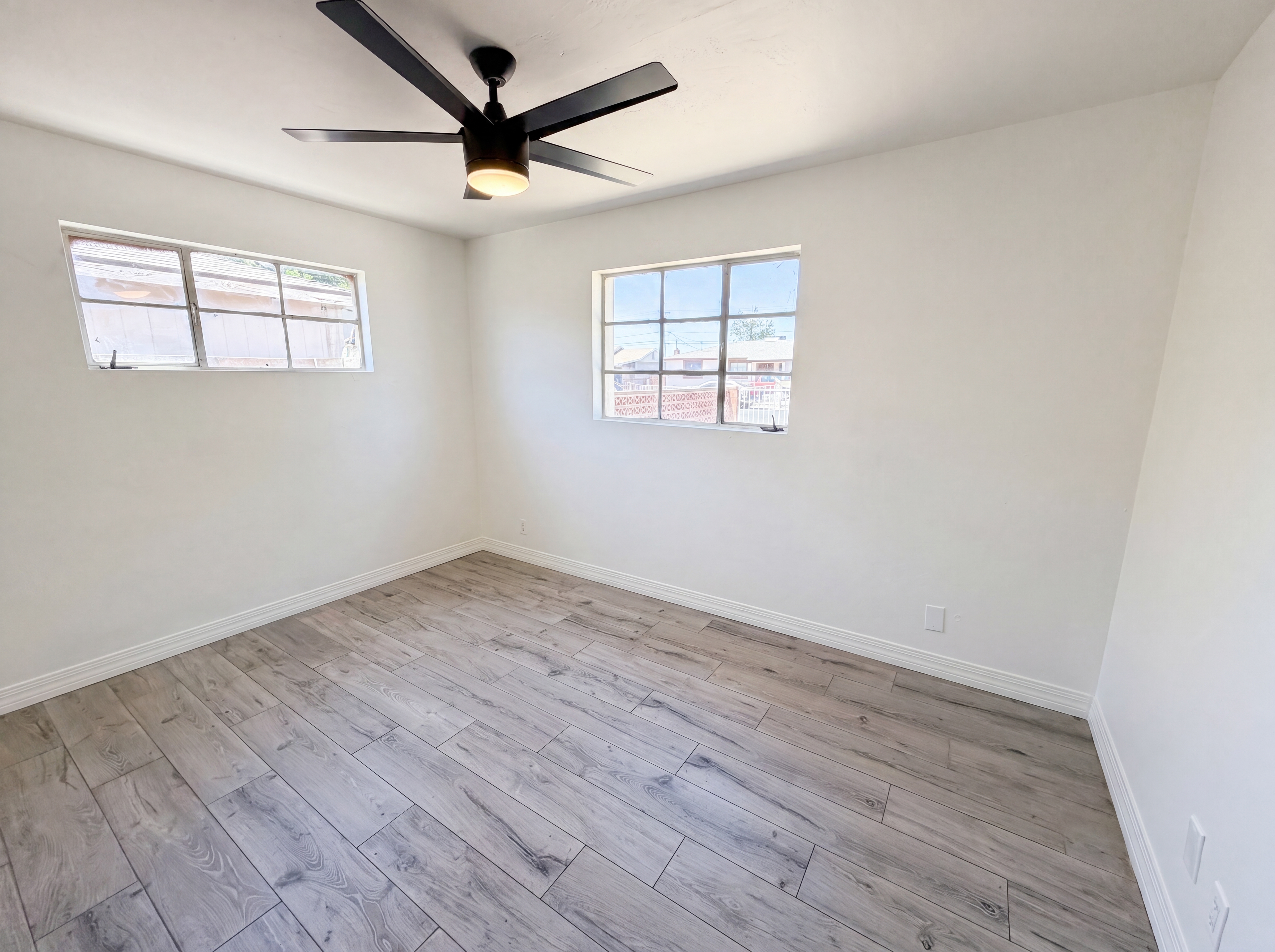 Photo 10 of 21 of 4505 W Clarendon Ave, Phoenix, AZ