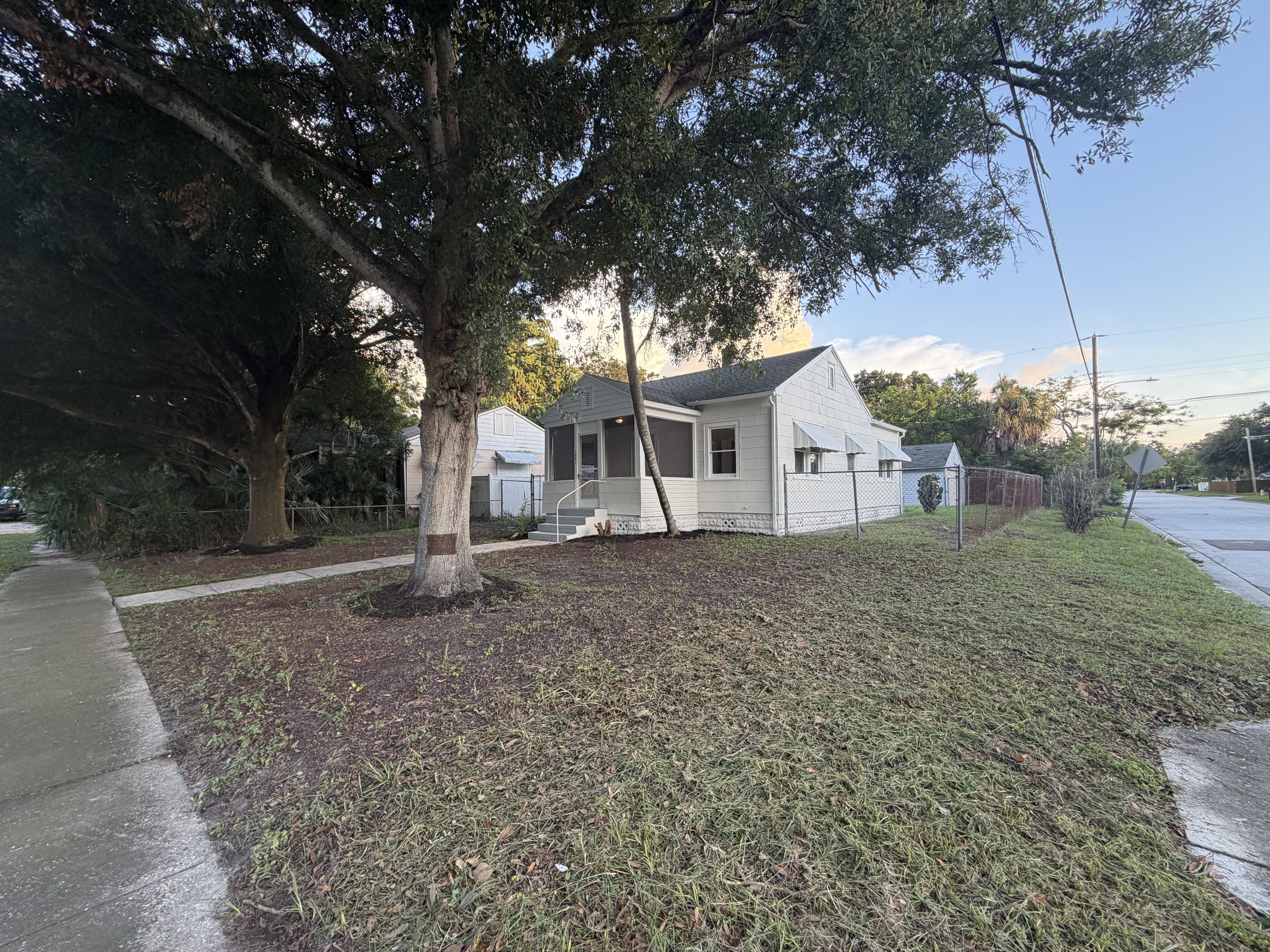Photo 24 of 26 of 1901 20th Ave N, Saint Petersburg, FL
