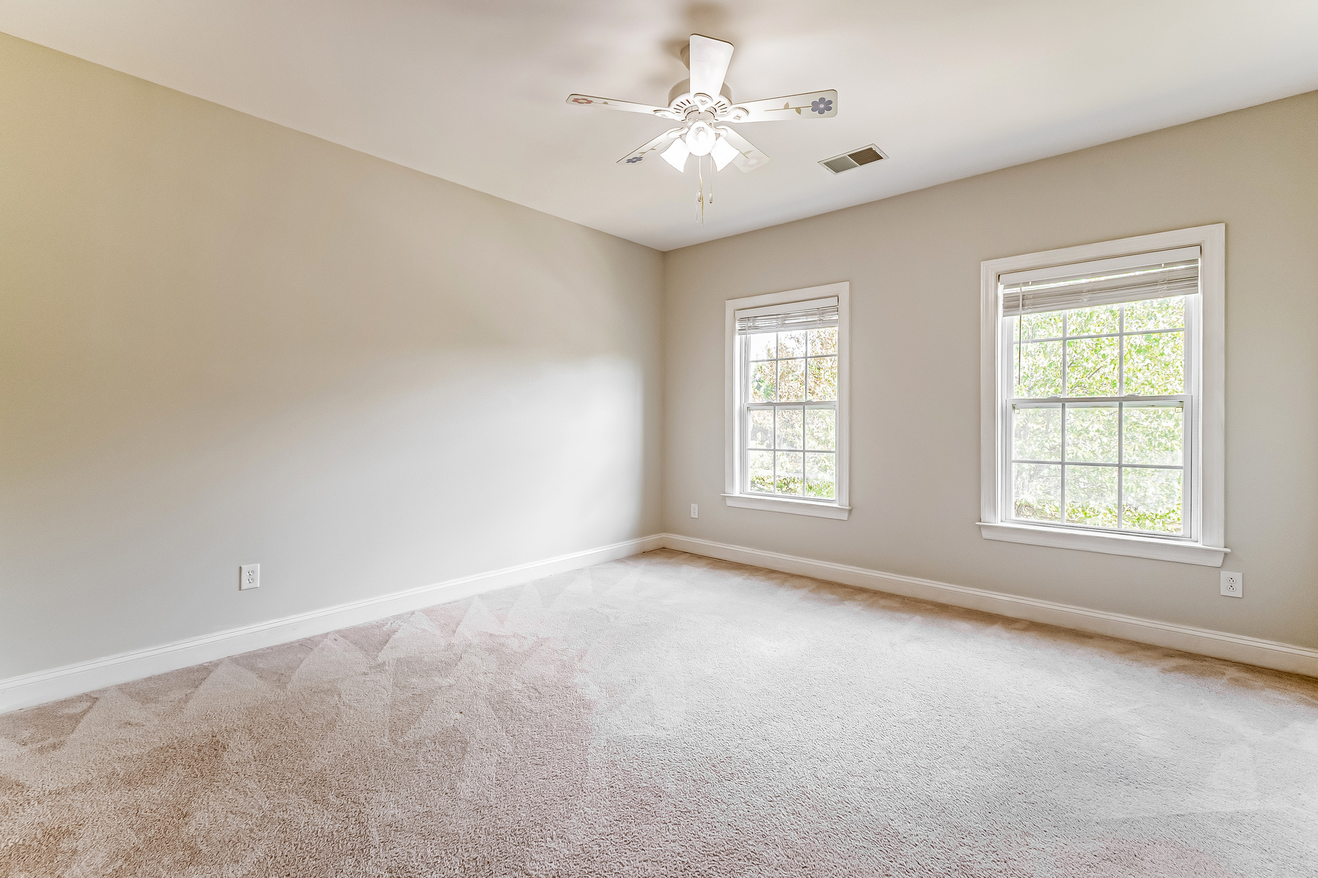 Photo 4 of 24 of 10132 Middlebrooks Ter, Nokesville, VA