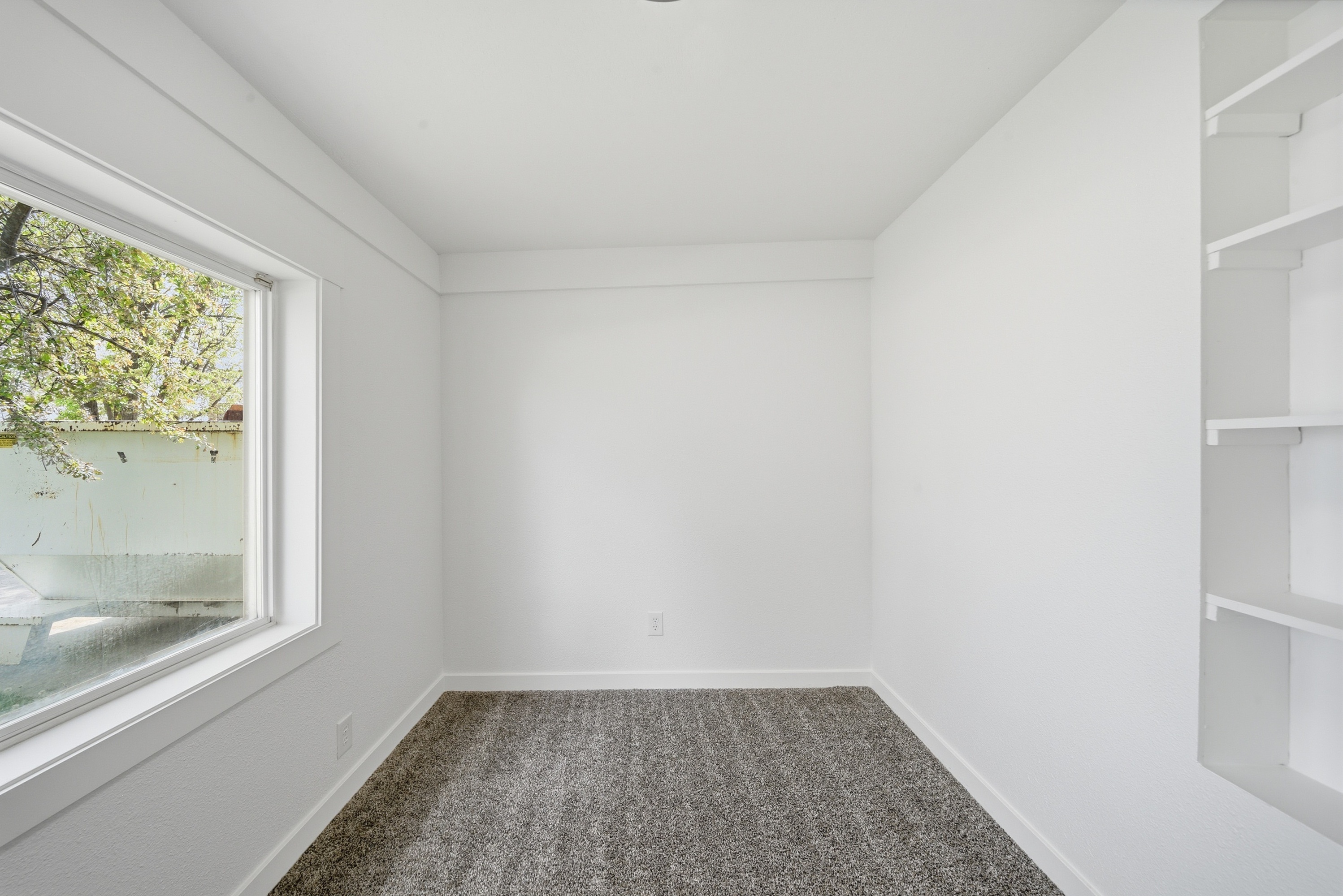 Photo 14 of 27 of 415 6th Ave S, Nampa, ID