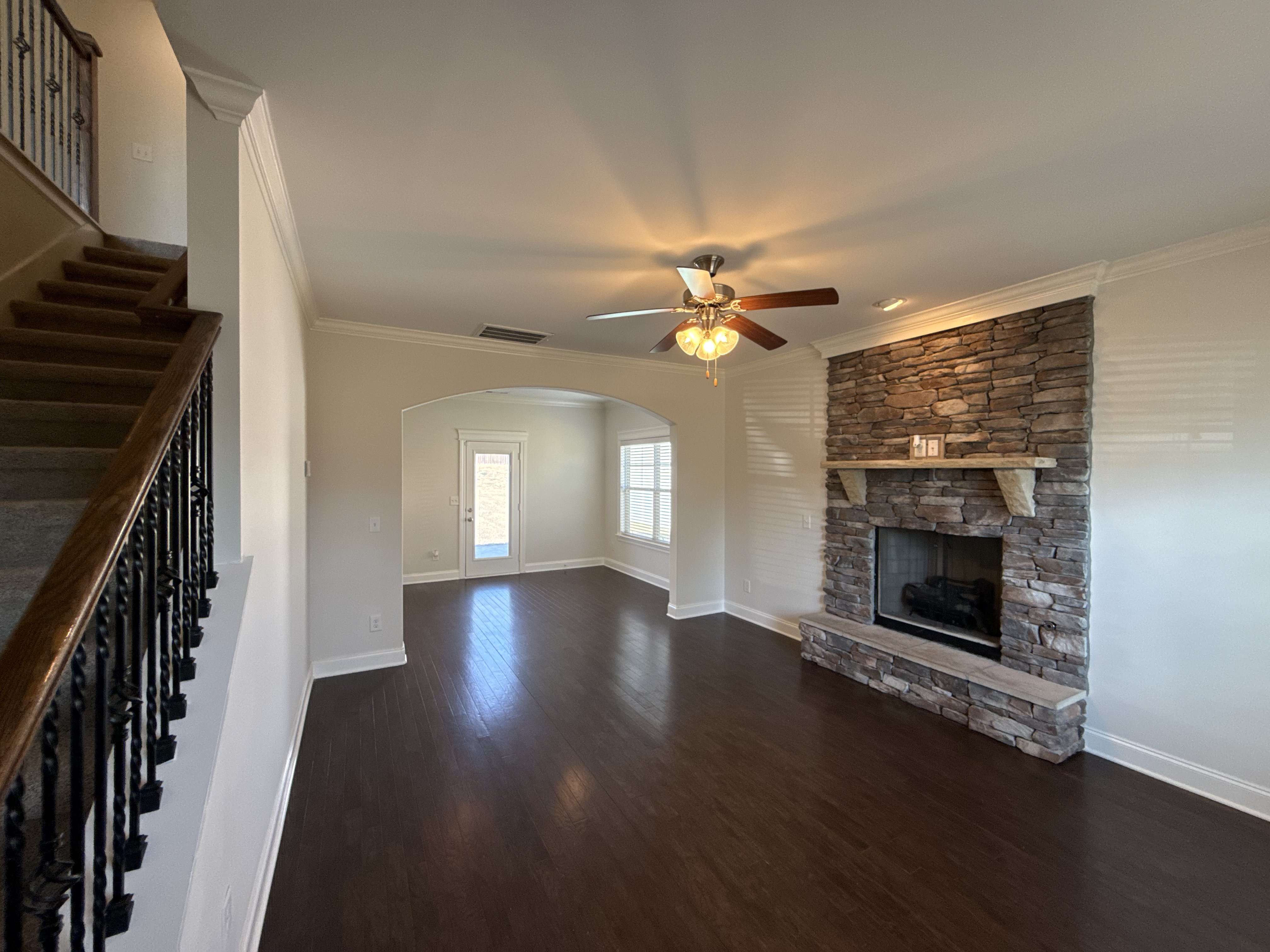 Photo 3 of 31 of 576 Green Ln, Whites Creek, TN