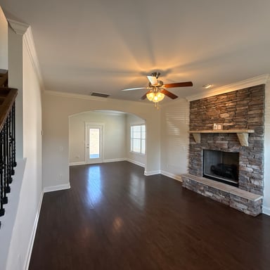 Property photo 3 of 576 Green Ln