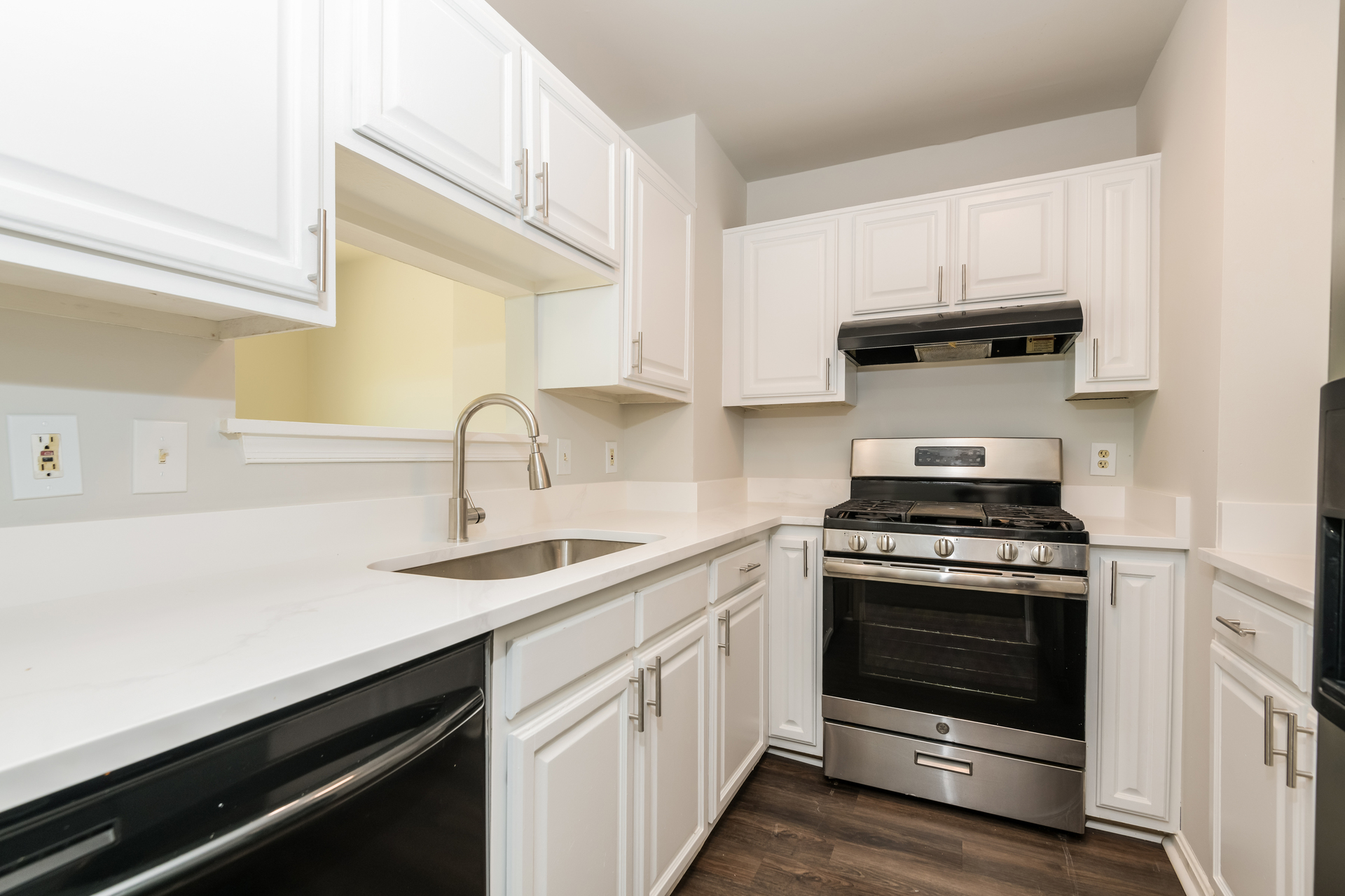 Photo 9 of 21 of 2710 Stanton Rd SE, Washington, DC