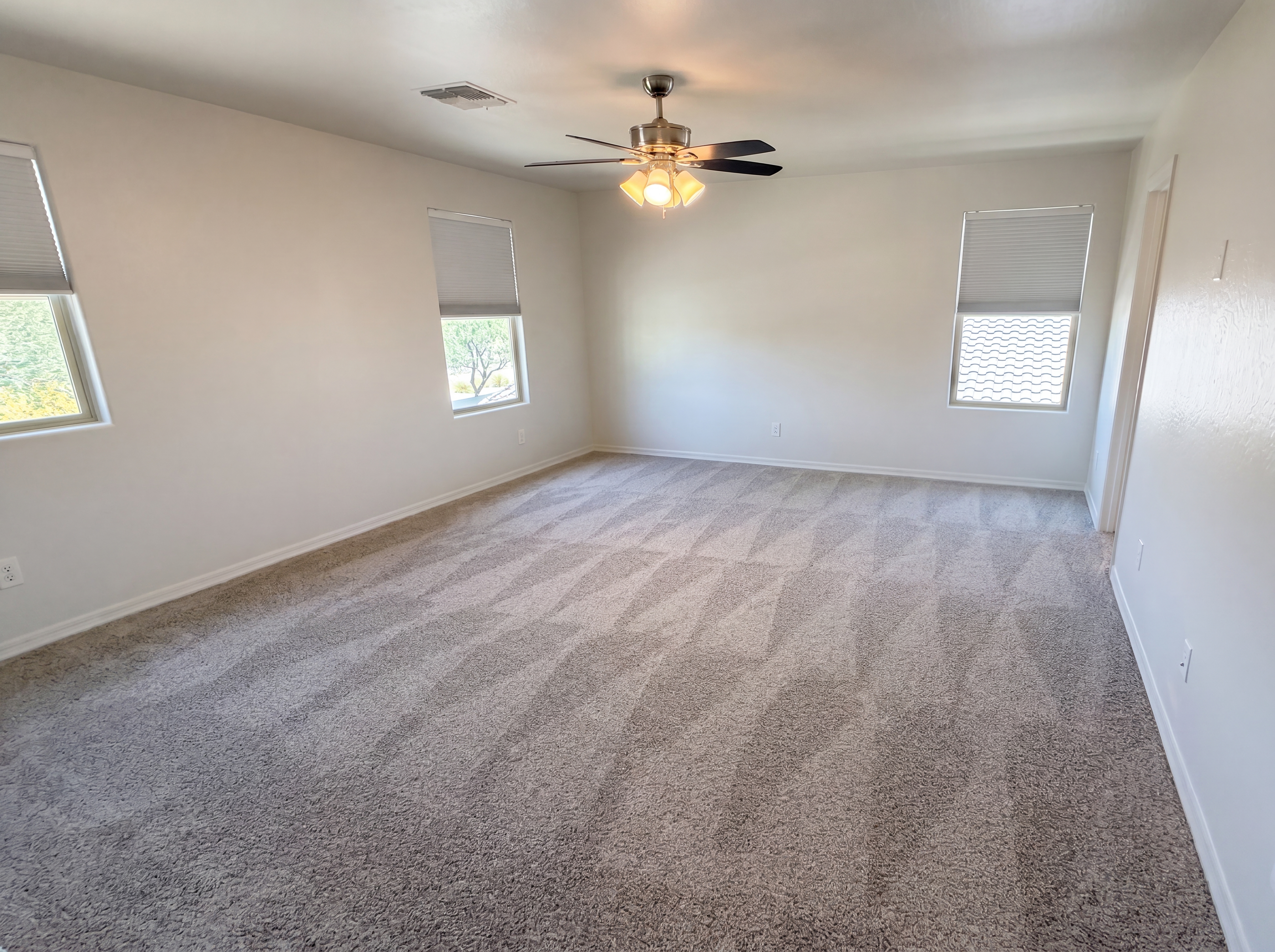 Photo 4 of 42 of 11284 N 186th Ln, Surprise, AZ