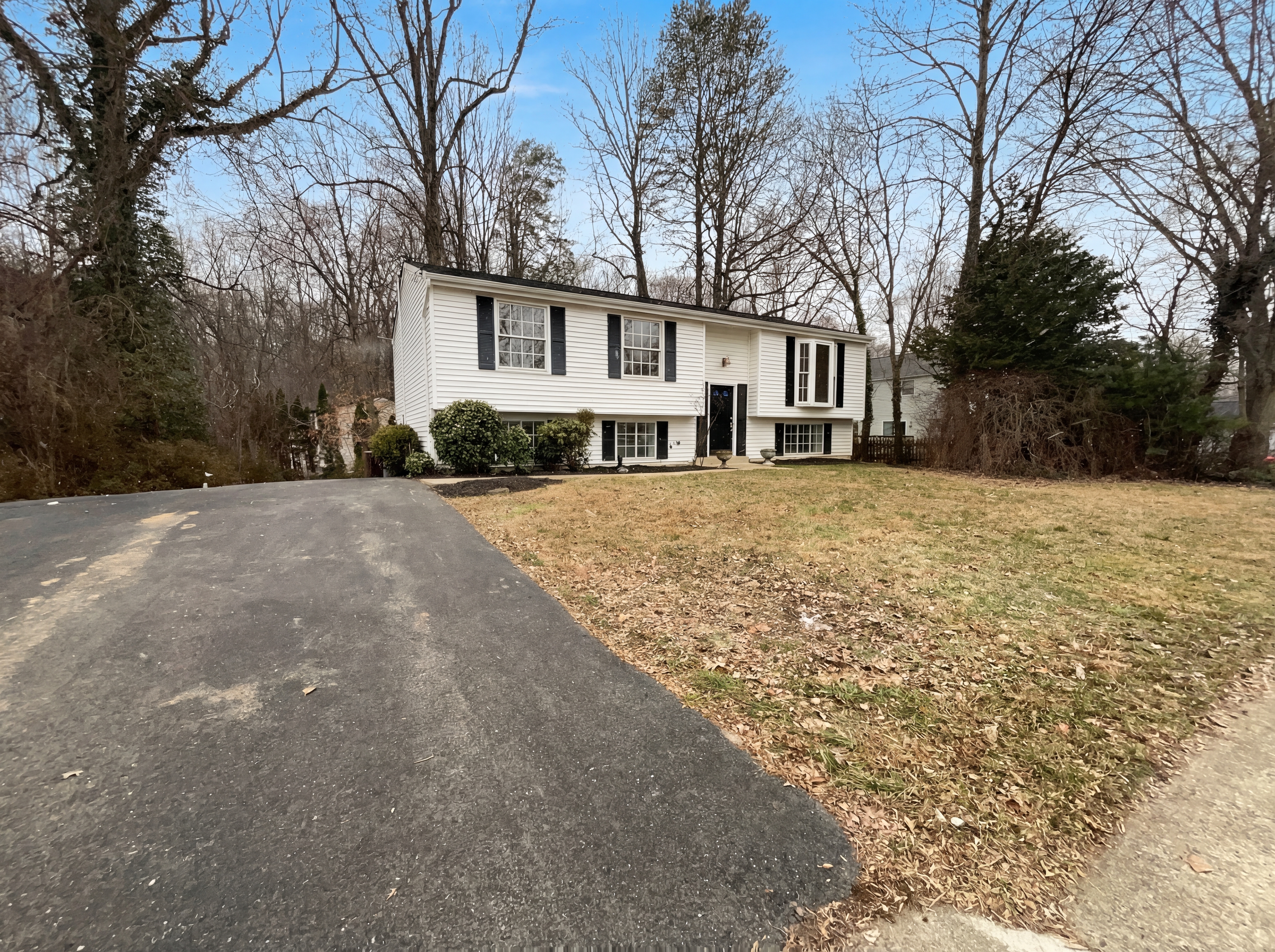 Photo 23 of 34 of 10911 Santa Clara Dr, Fairfax, VA