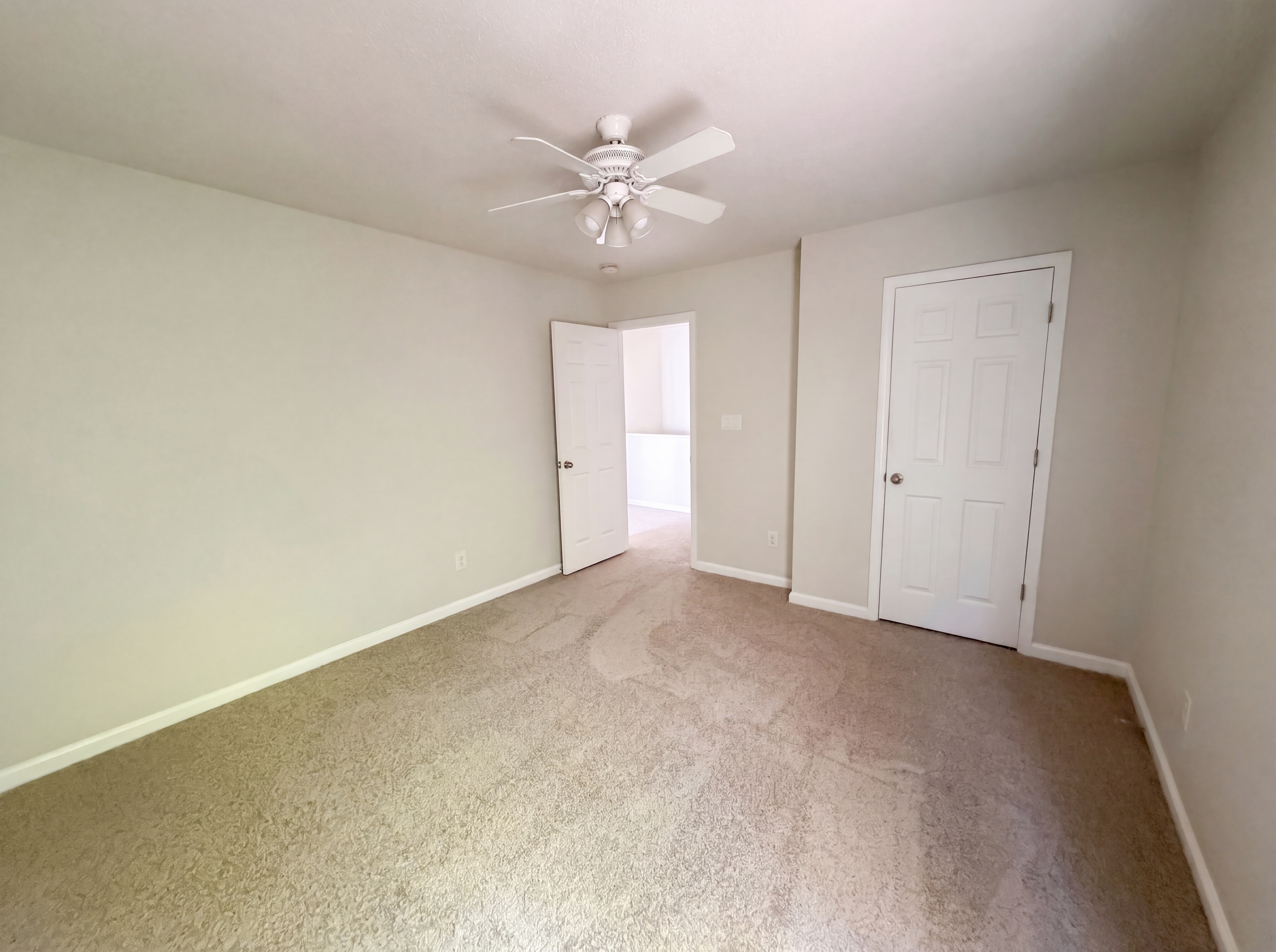 Photo 14 of 18 of 708 Woodgreen Dr, Durham, NC