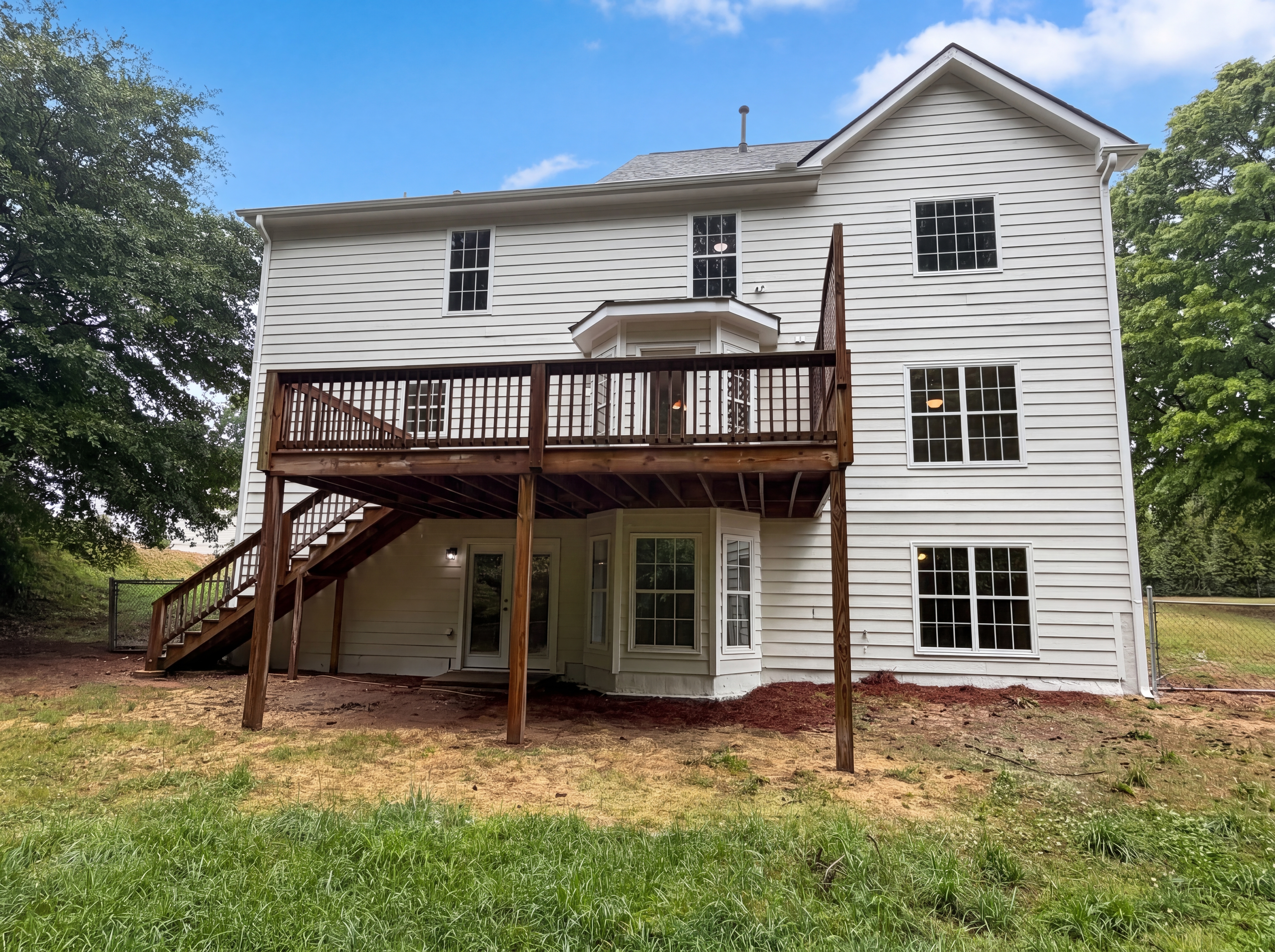 Photo 5 of 21 of 1555 Rose Pointe Dr, Loganville, GA