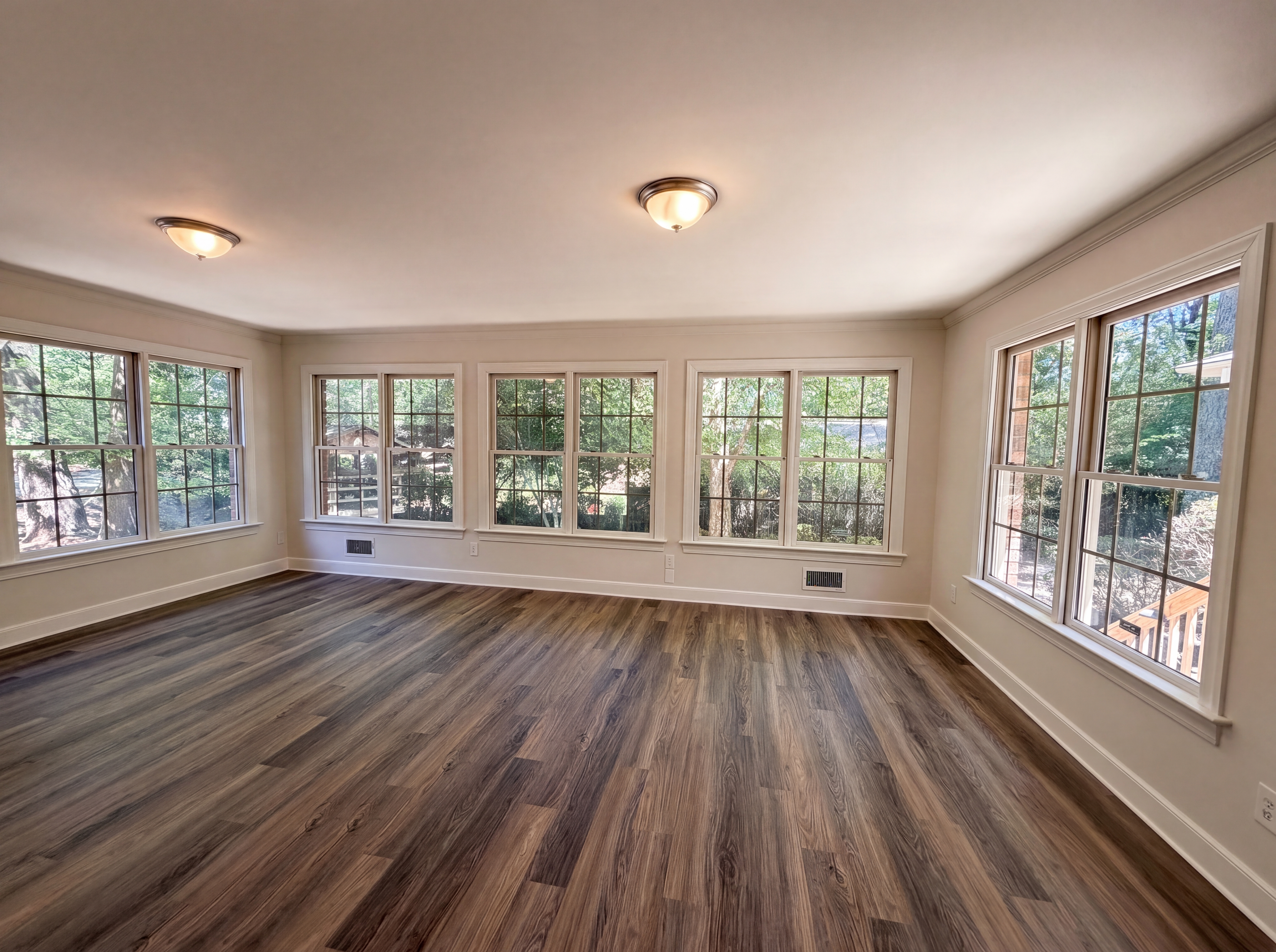 Photo 10 of 33 of 9654 Windsor Lake Blvd, Columbia, SC