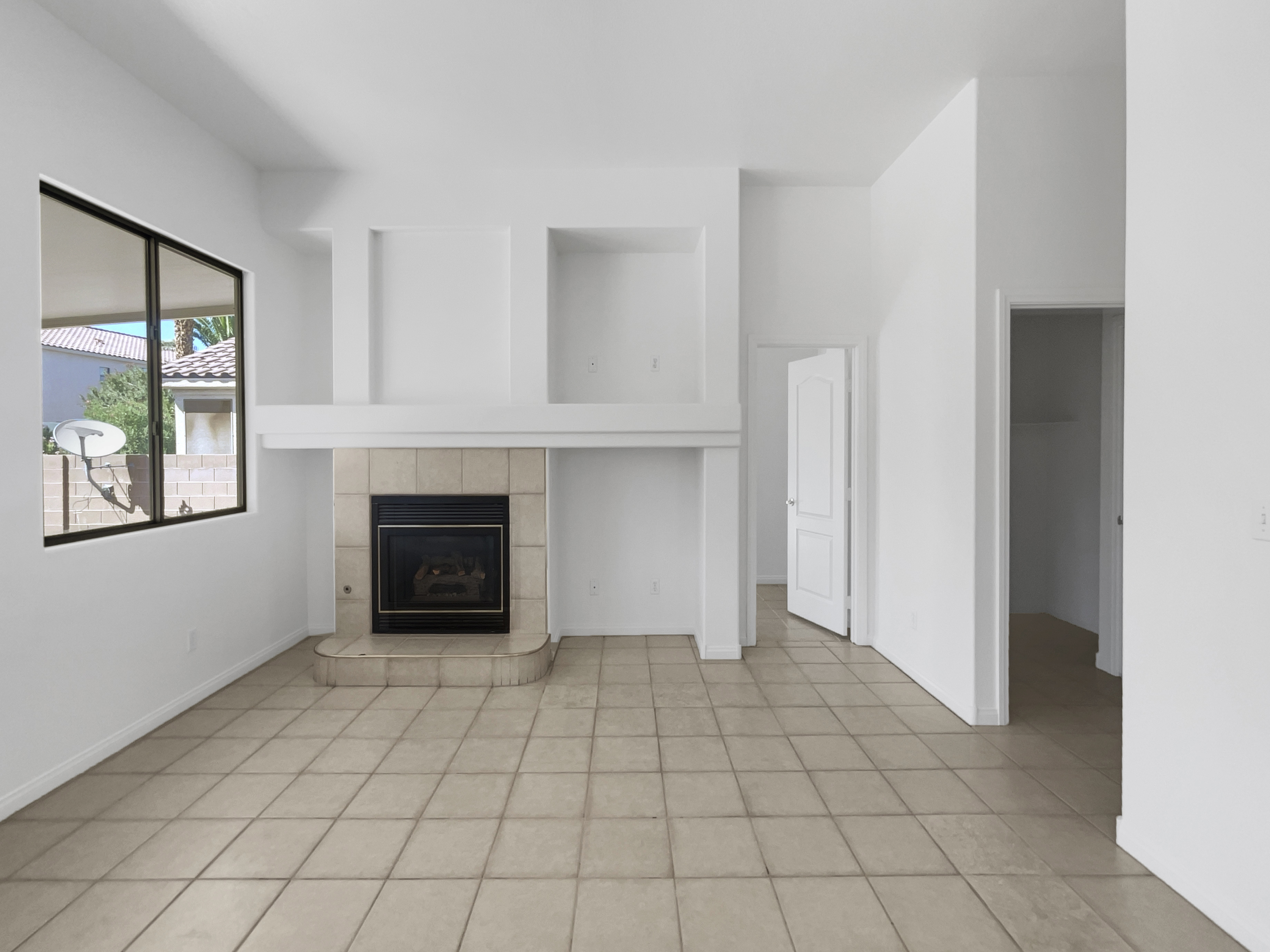 Photo 4 of 24 of 9047 Dolomite Ct, Las Vegas, NV