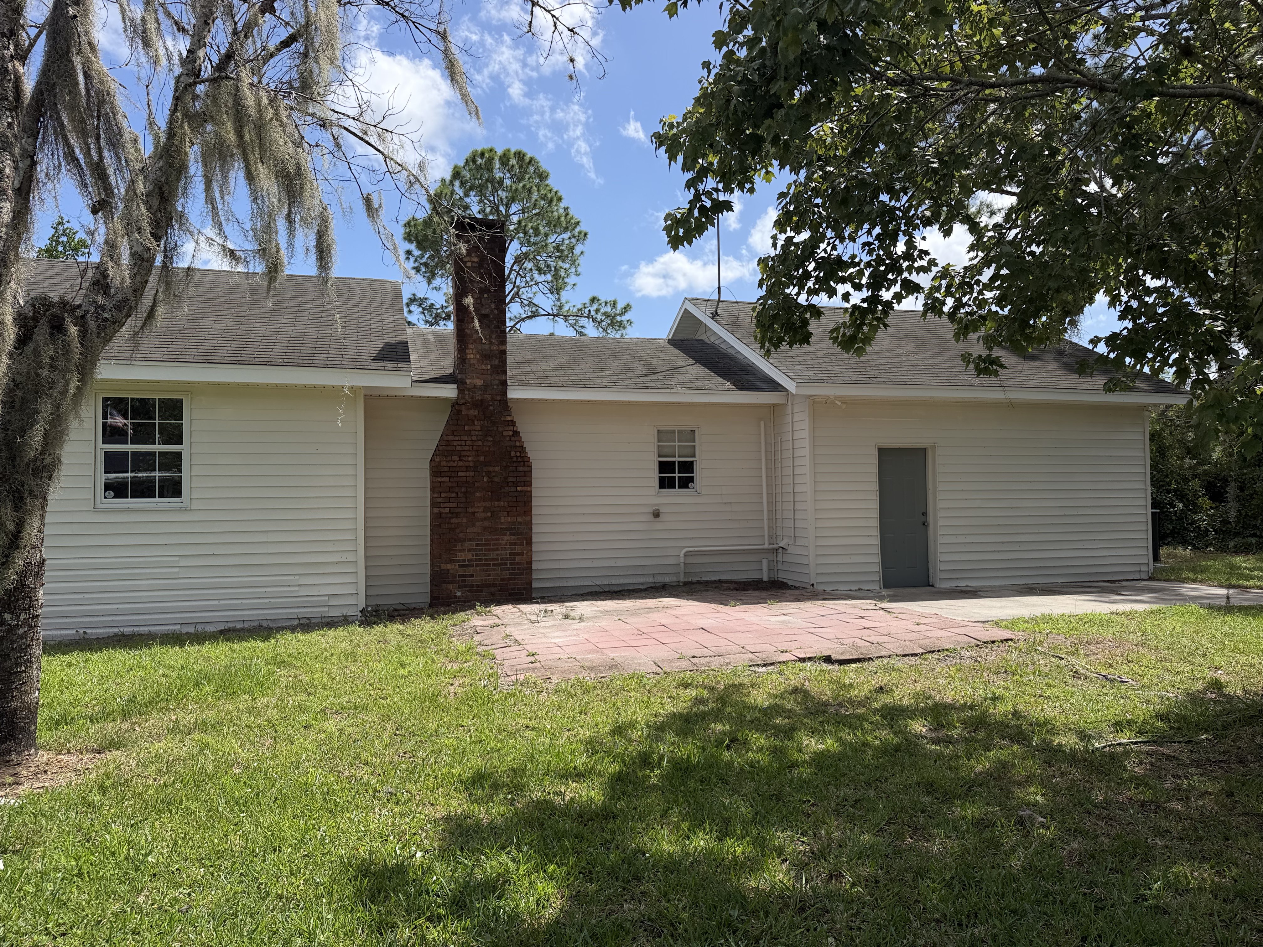 Photo 5 of 15 of 1881 Old Daytona Rd, Deland, FL