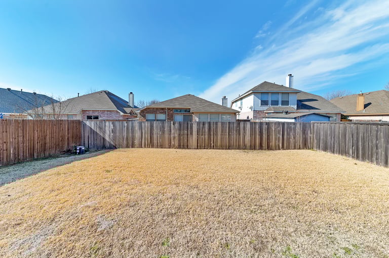 Photo 25 of 27 - 645 Babbling Brook Dr, Saginaw, TX 76179