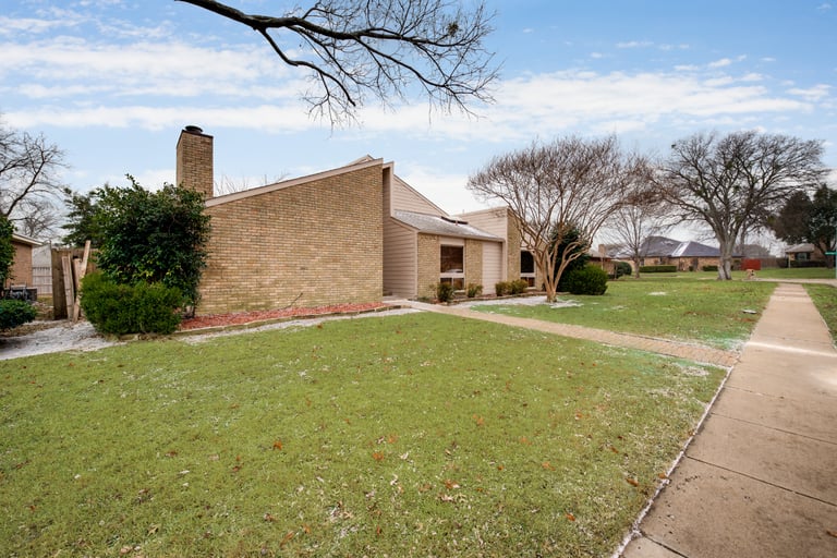 Photo 27 of 27 - 1325 Watersedge Dr, Plano, TX 75093