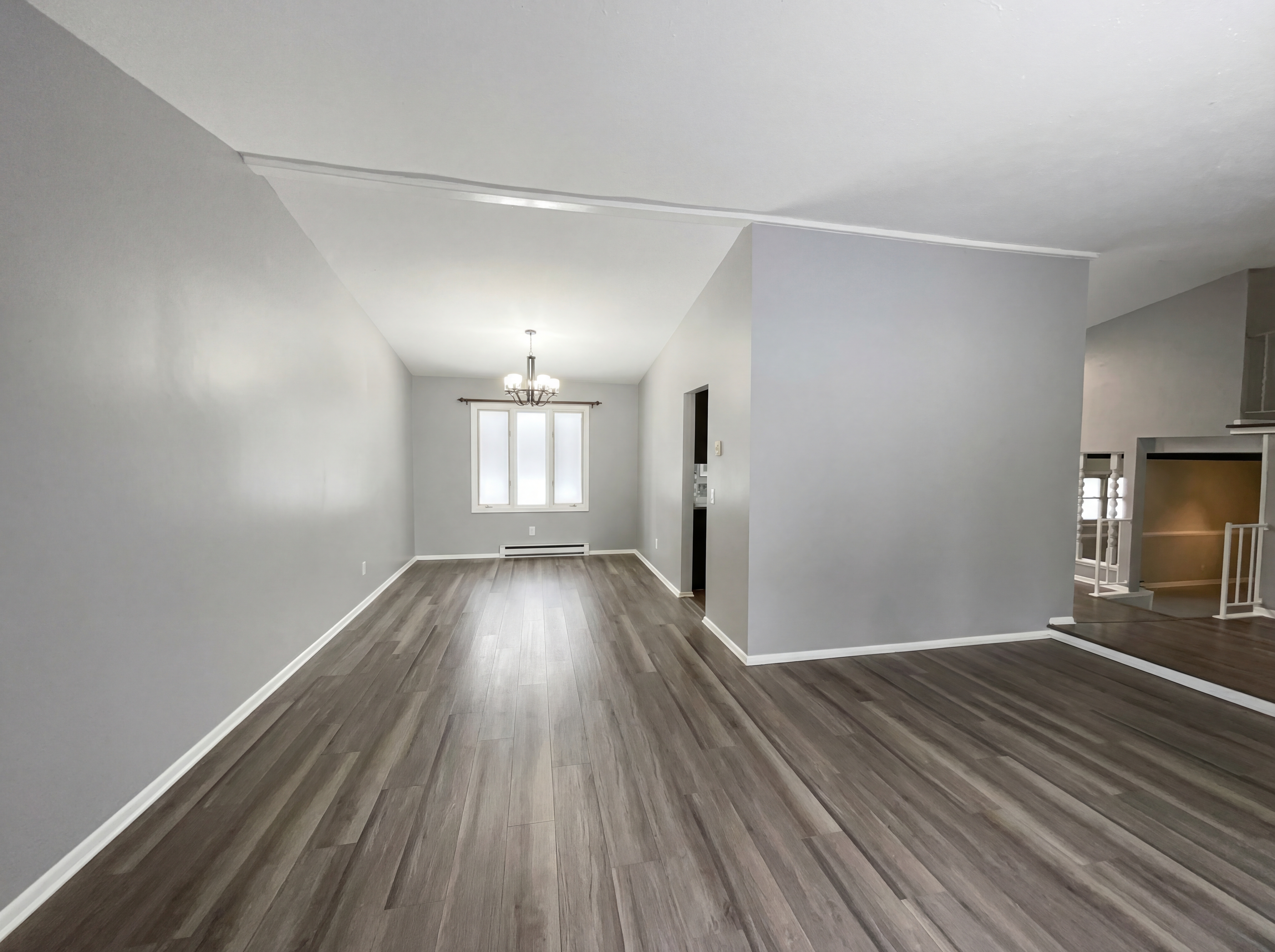 Photo 3 of 22 of 32847 Redwood Blvd, Avon Lake, OH