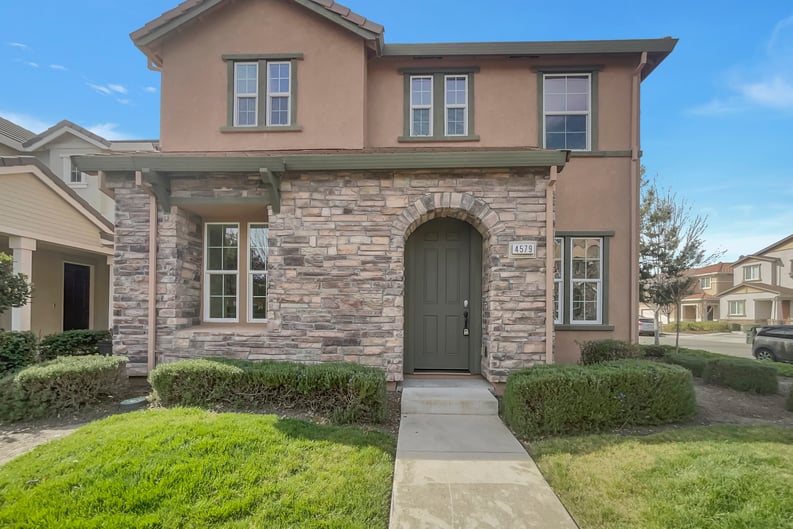 Property photo 1 of 4579 Juneberry Dr