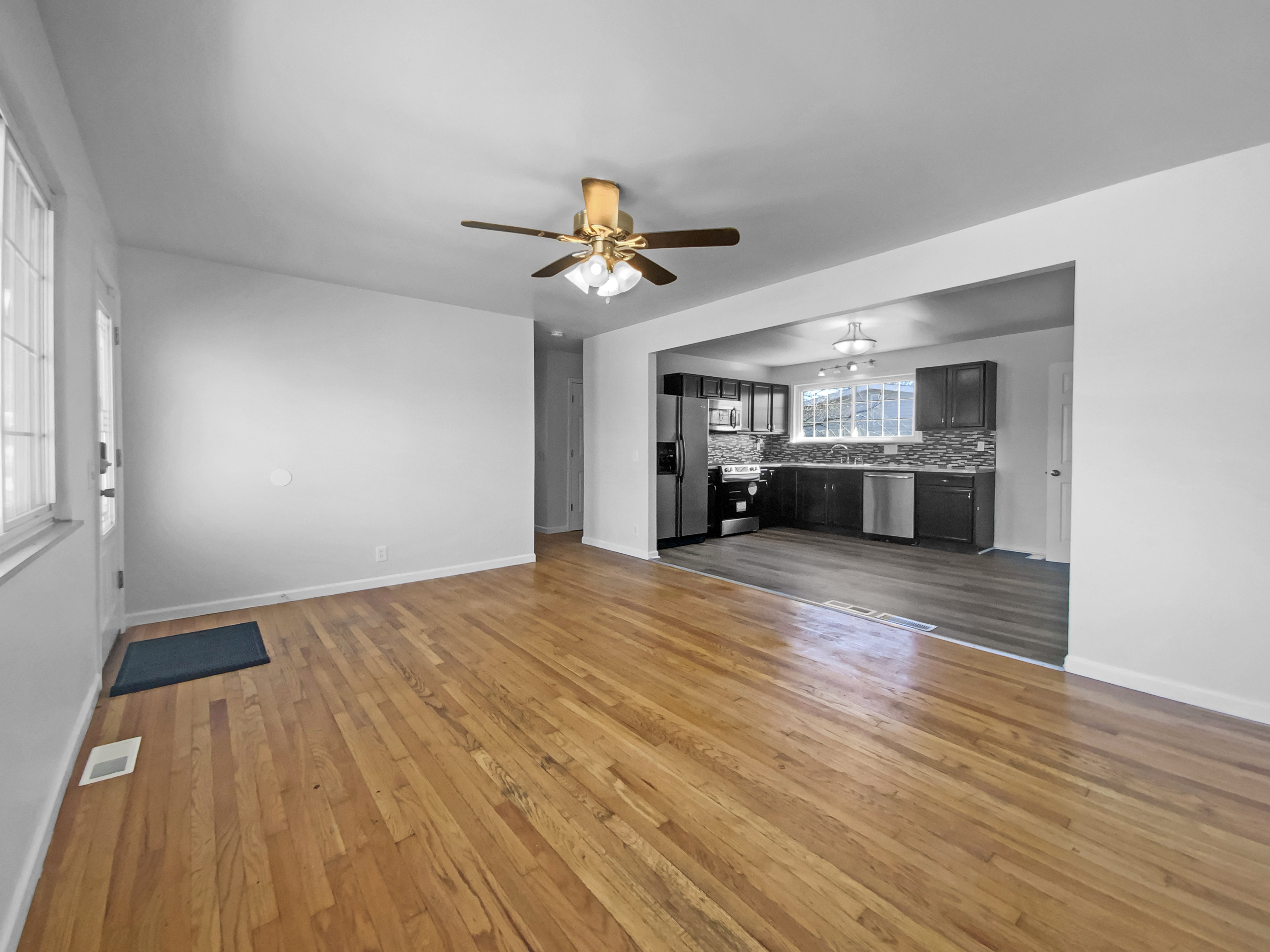 Photo 7 of 18 of 2190 Love Ln, Florissant, MO