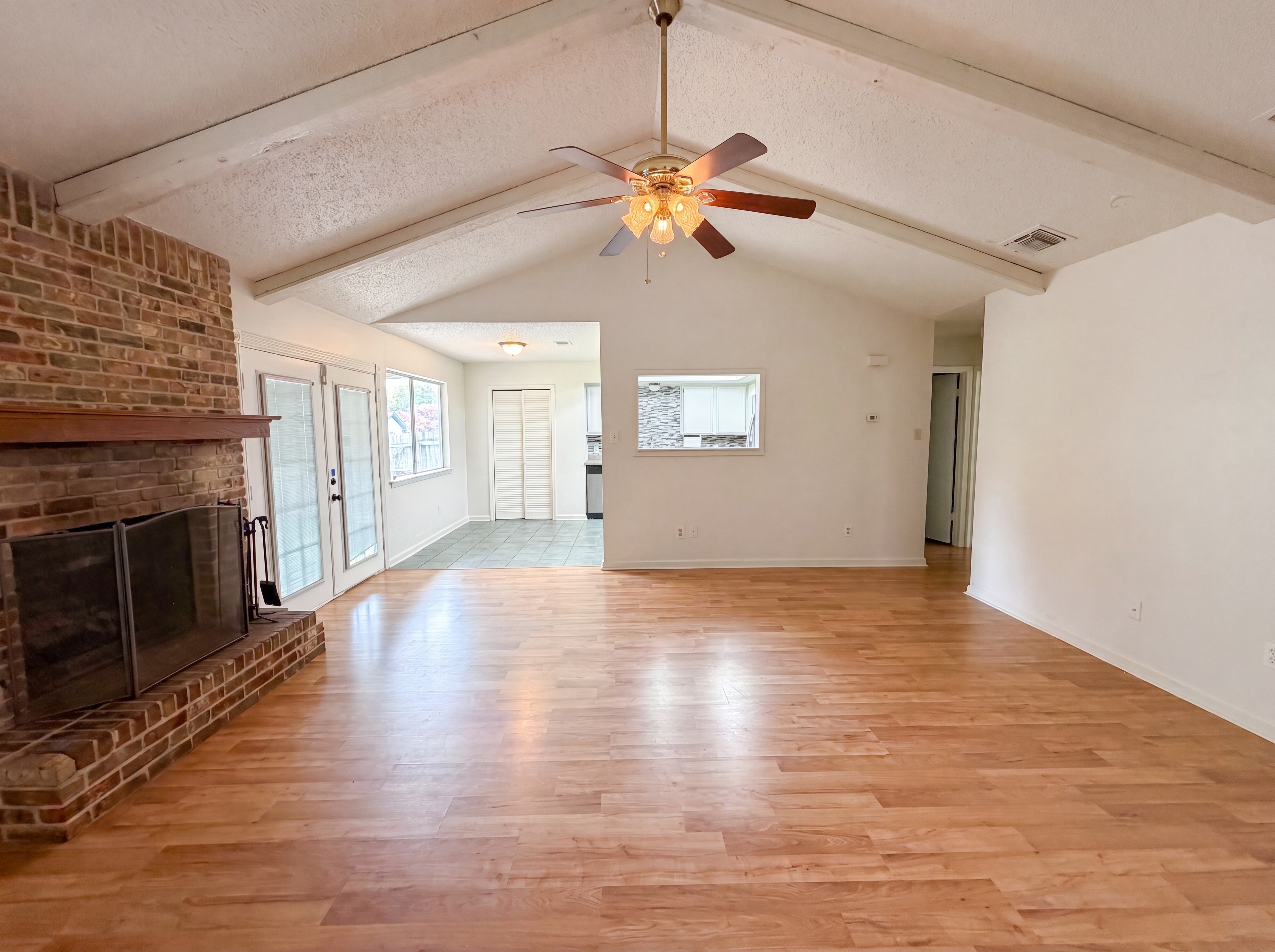 Photo 6 of 16 of 1803 Frontier Trl, Round Rock, TX