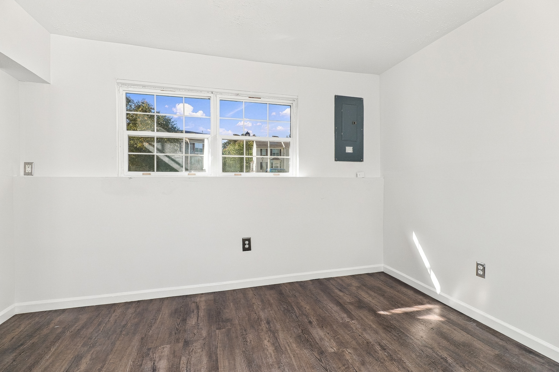 Photo 17 of 23 of 4042 Tahoe Pl, White Plains, MD