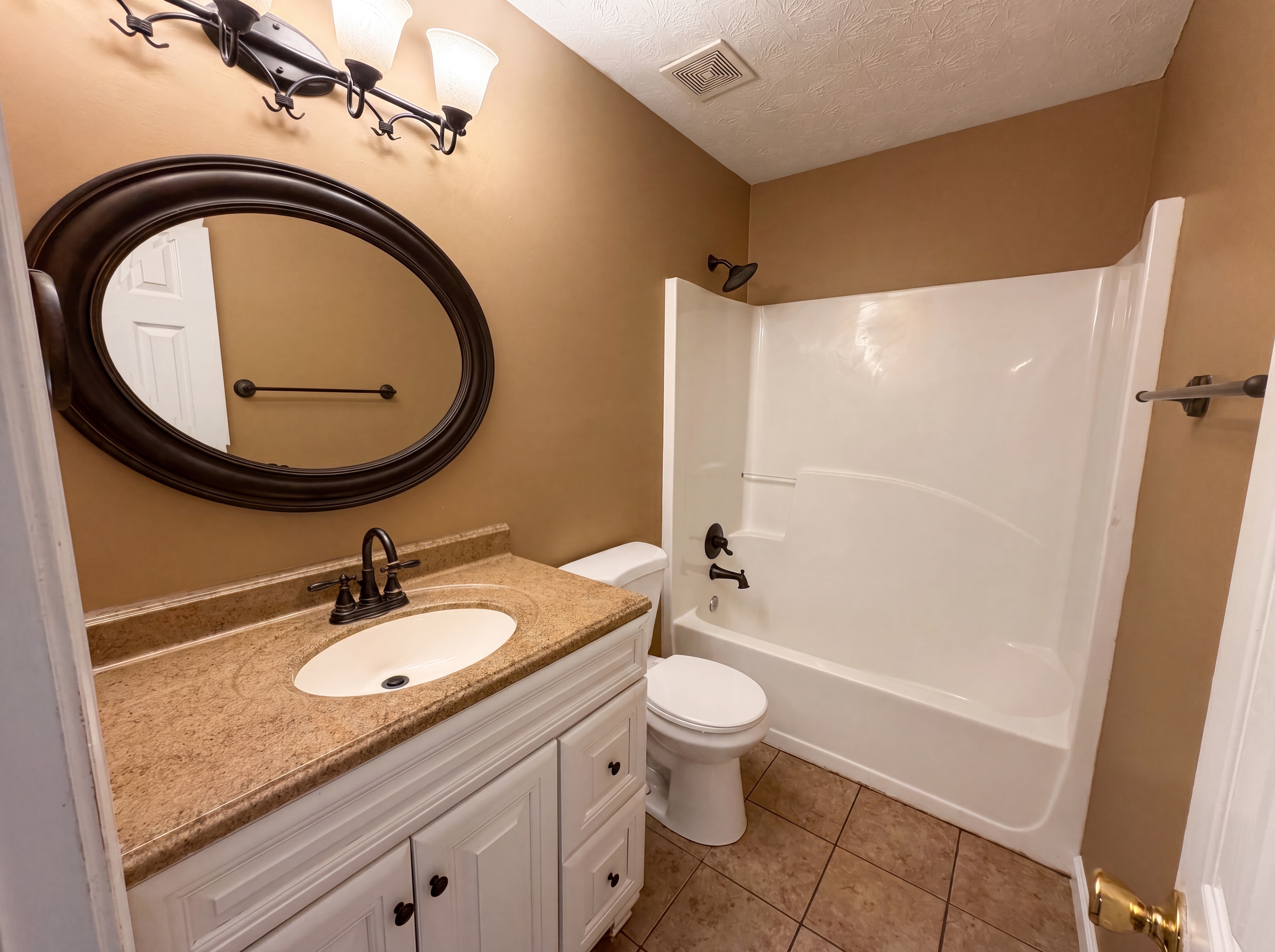 Photo 15 of 24 of 2195 Clayton Rdg, Lithonia, GA