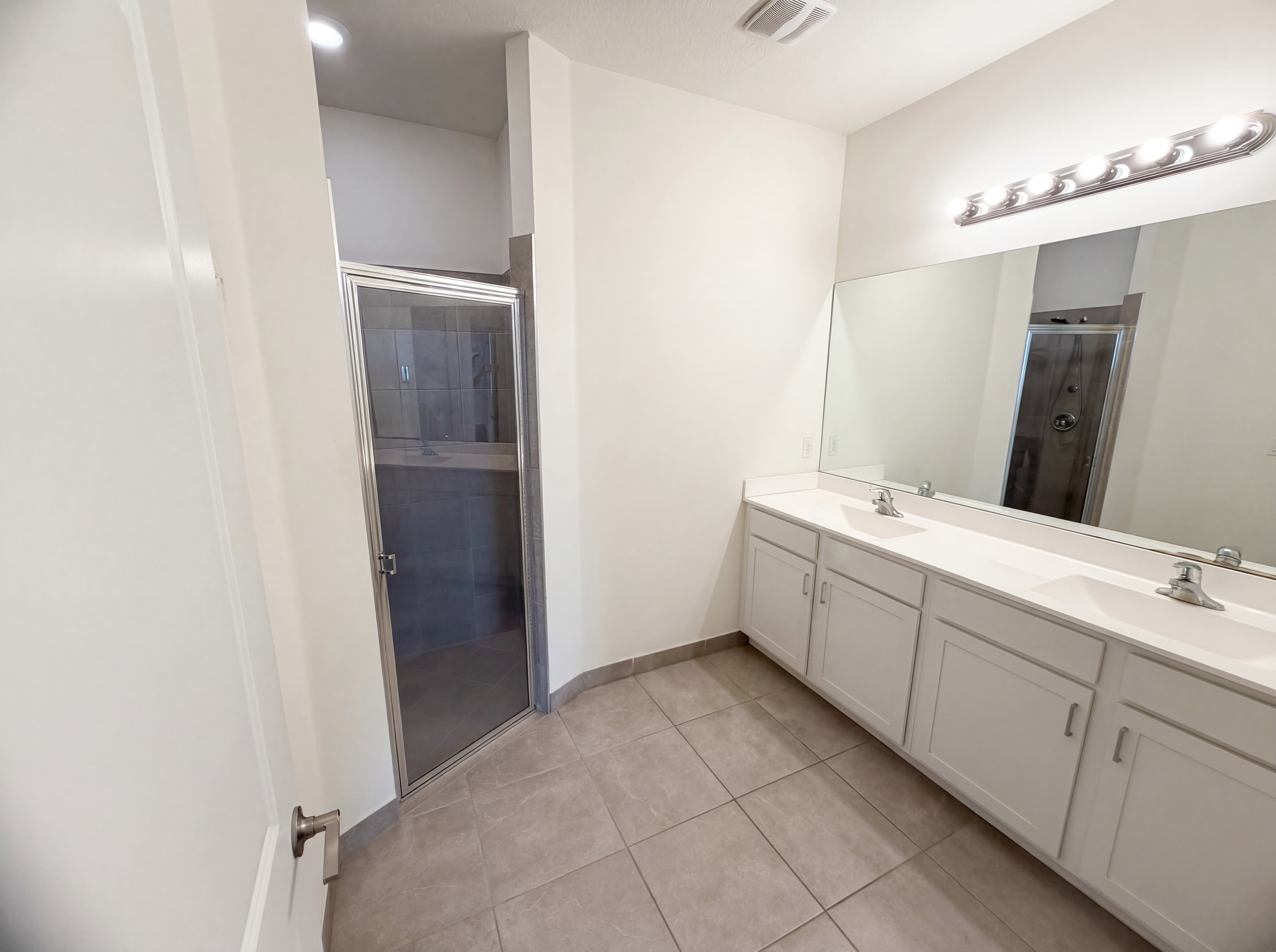Photo 23 of 28 of 12473 NW Lynch Ln, Port Saint Lucie, FL