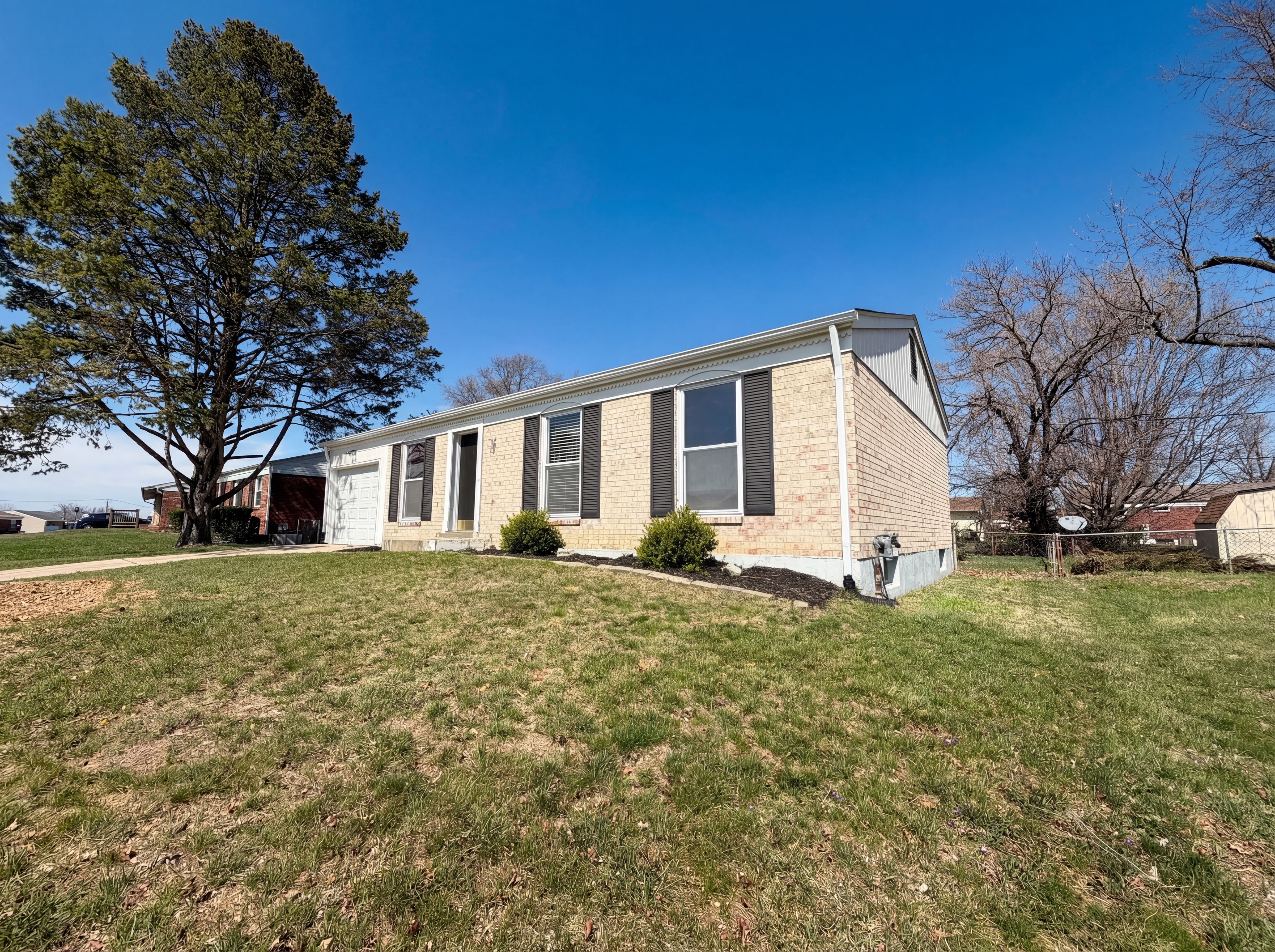 Photo 8 of 18 of 2243 Bolton St, Saint Charles, MO