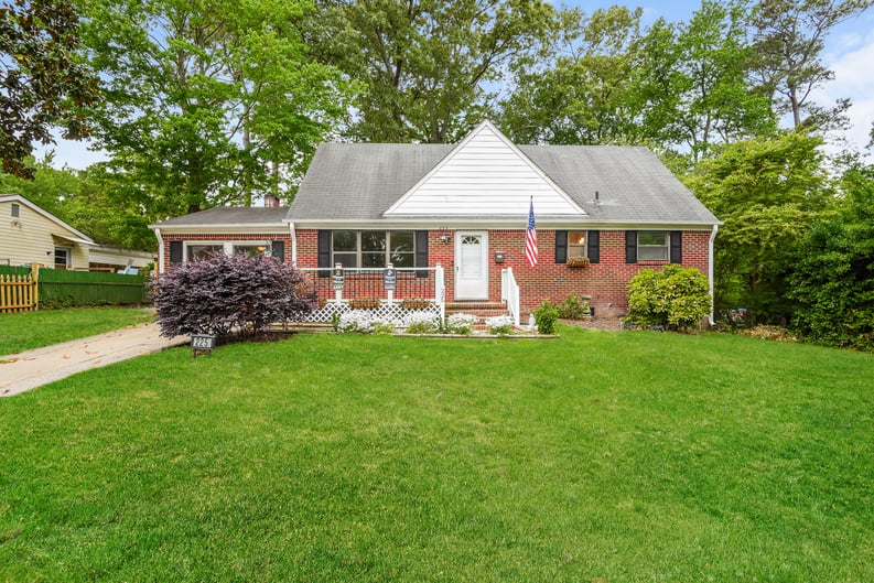 Property photo 1 of 225 Thomas Nelson Ln