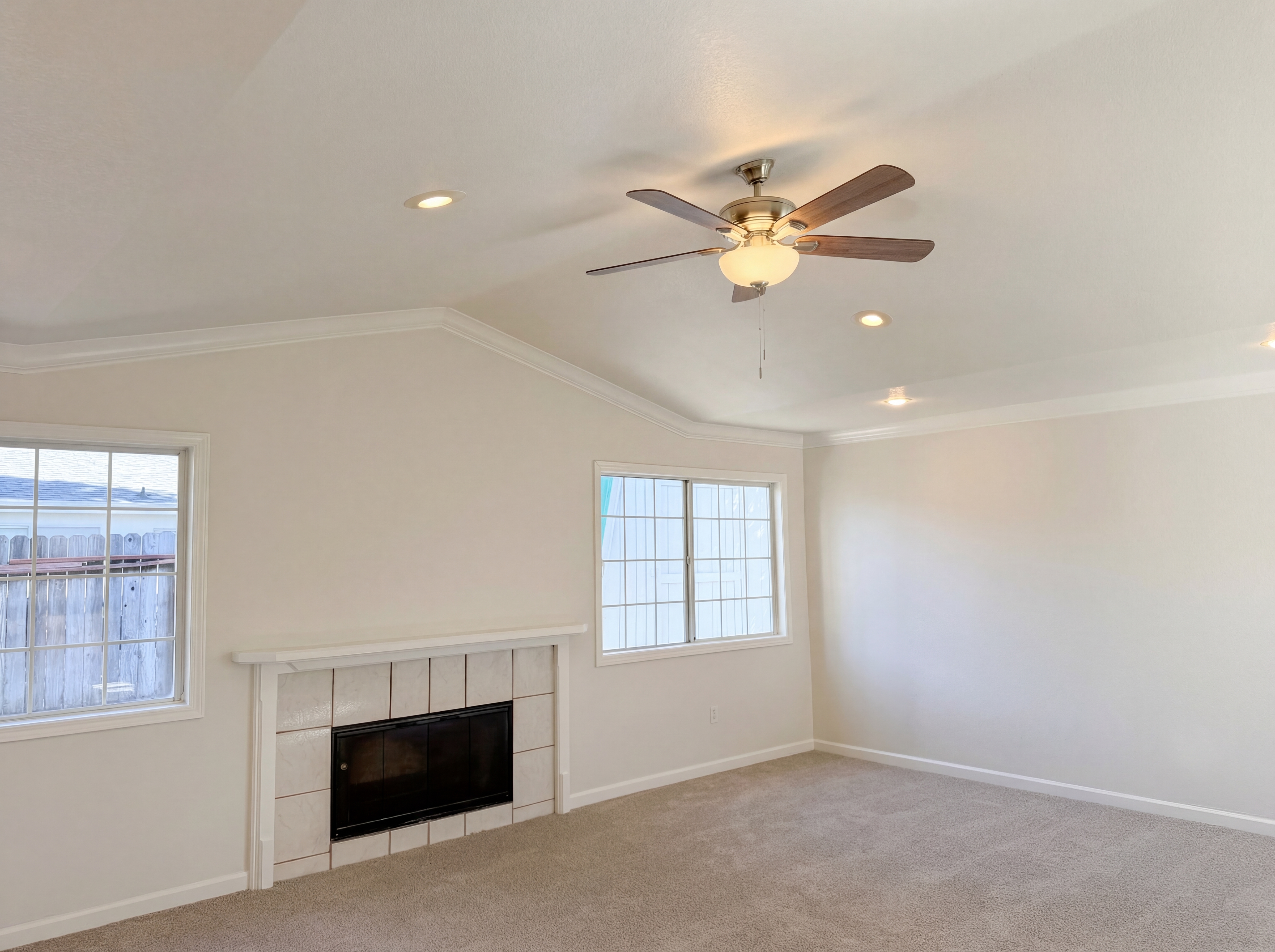 Photo 6 of 34 of 6909 Kittery Ave, Citrus Heights, CA