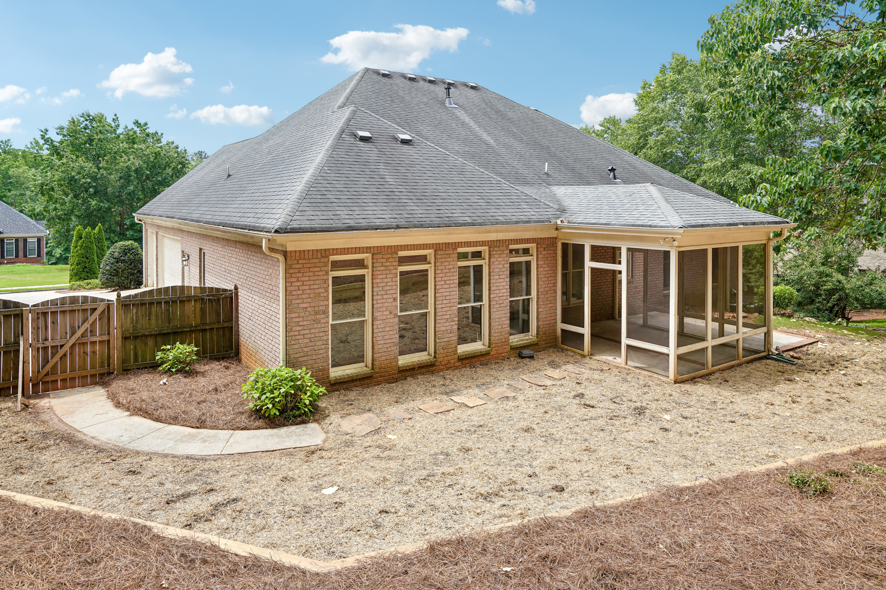 Photo 5 of 60 of 7880 Gable Dr, Douglasville, GA