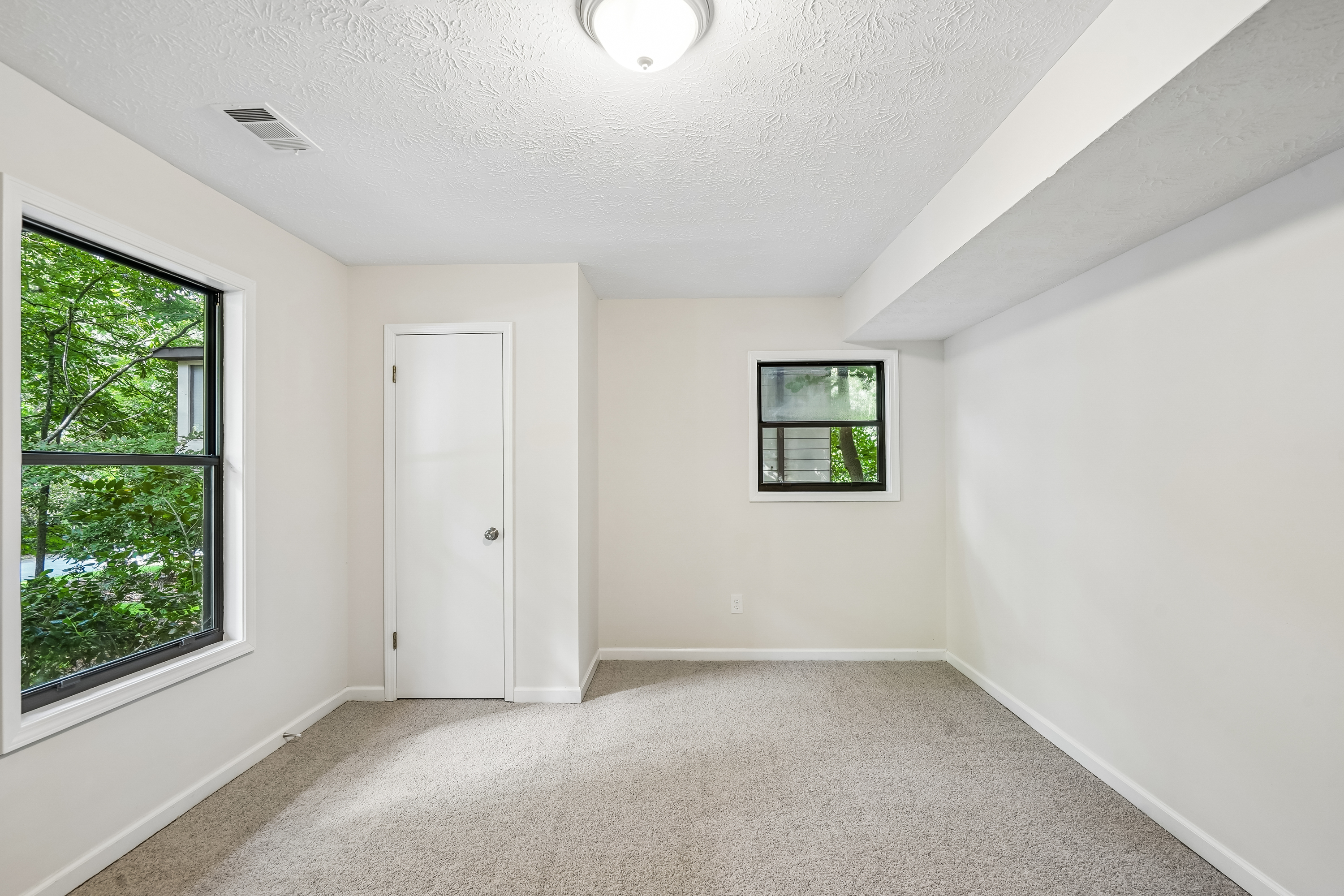 Photo 12 of 38 of 4927 Dillards Mill Way, Peachtree Corners, GA