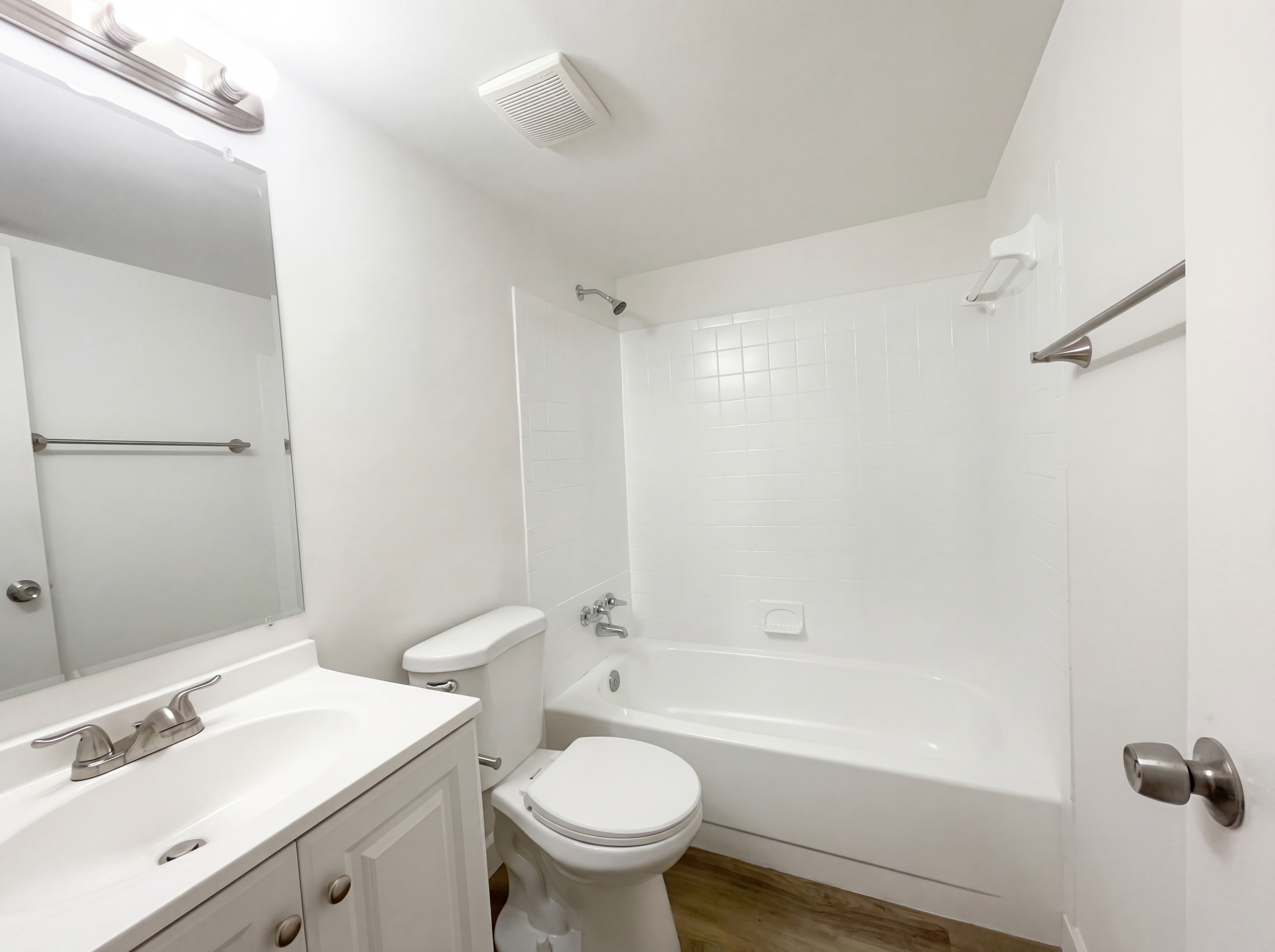 Photo 17 of 44 of 645 N Armistead St, Alexandria, VA