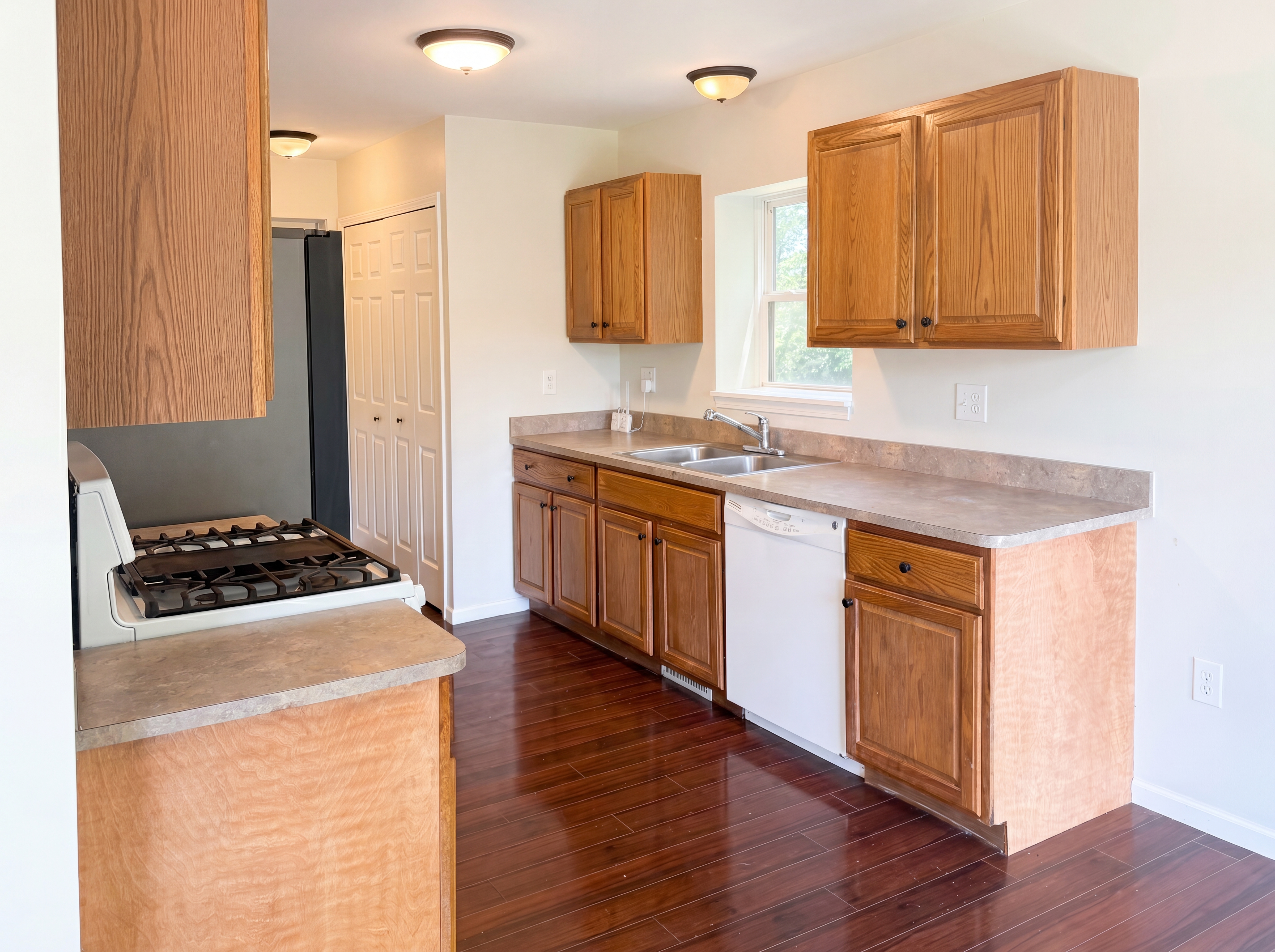 Photo 20 of 21 of 42724 North Walnut St, Clinton Township, MI