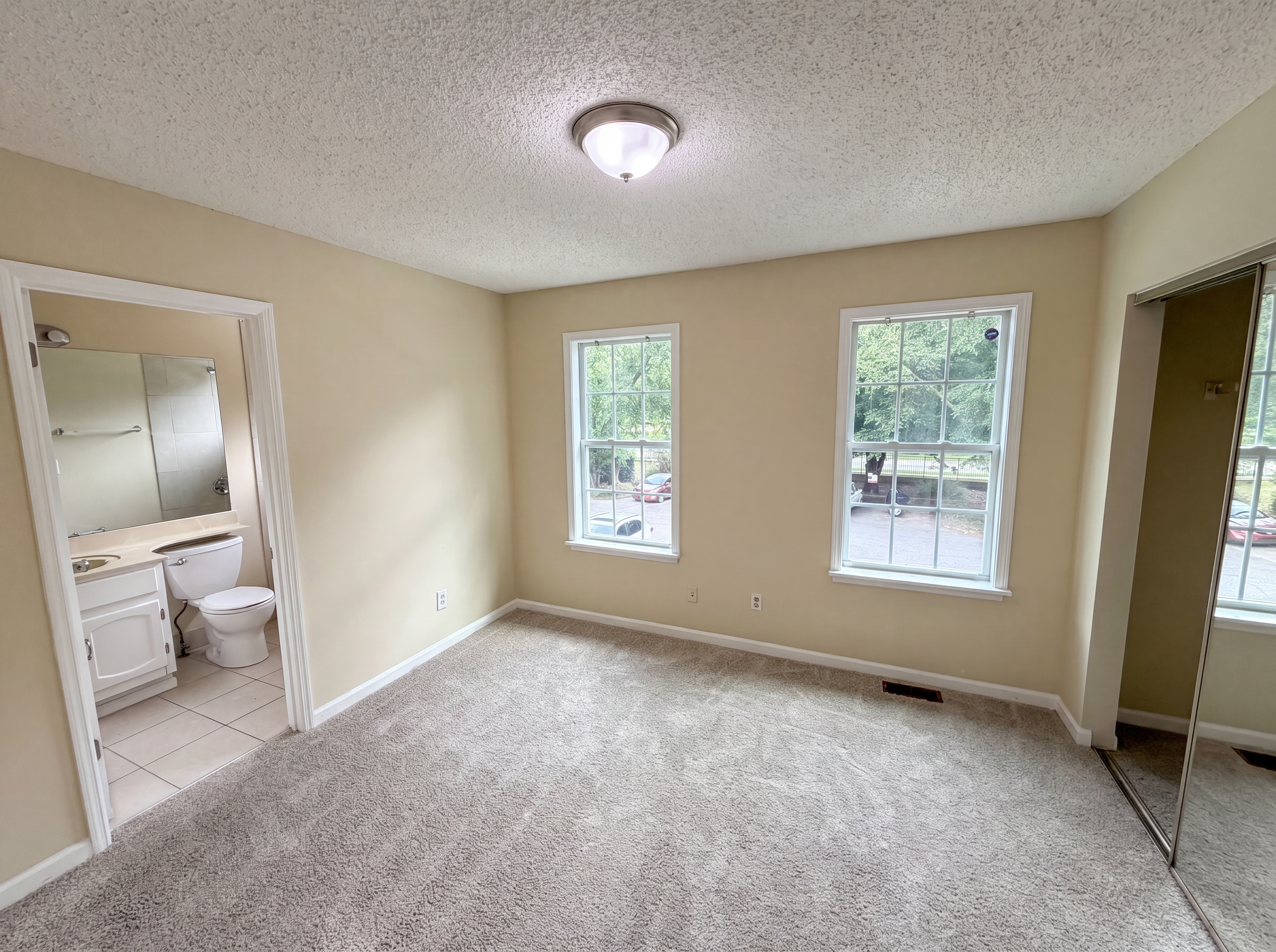 Photo 11 of 24 of 3271 Tennington Pl, Lawrenceville, GA