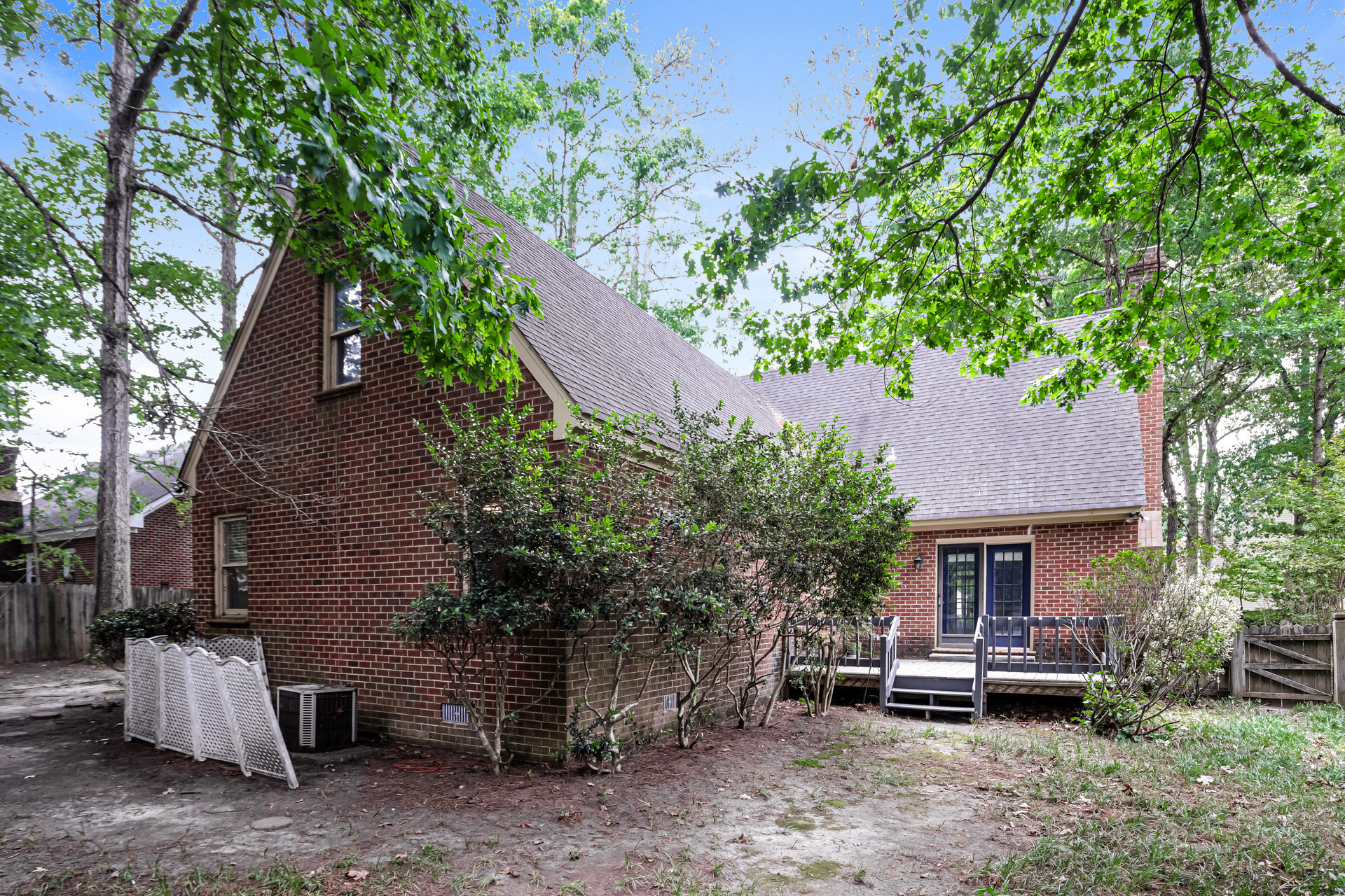 Photo 5 of 22 of 4037 Brassfield Dr, Rocky Mount, NC