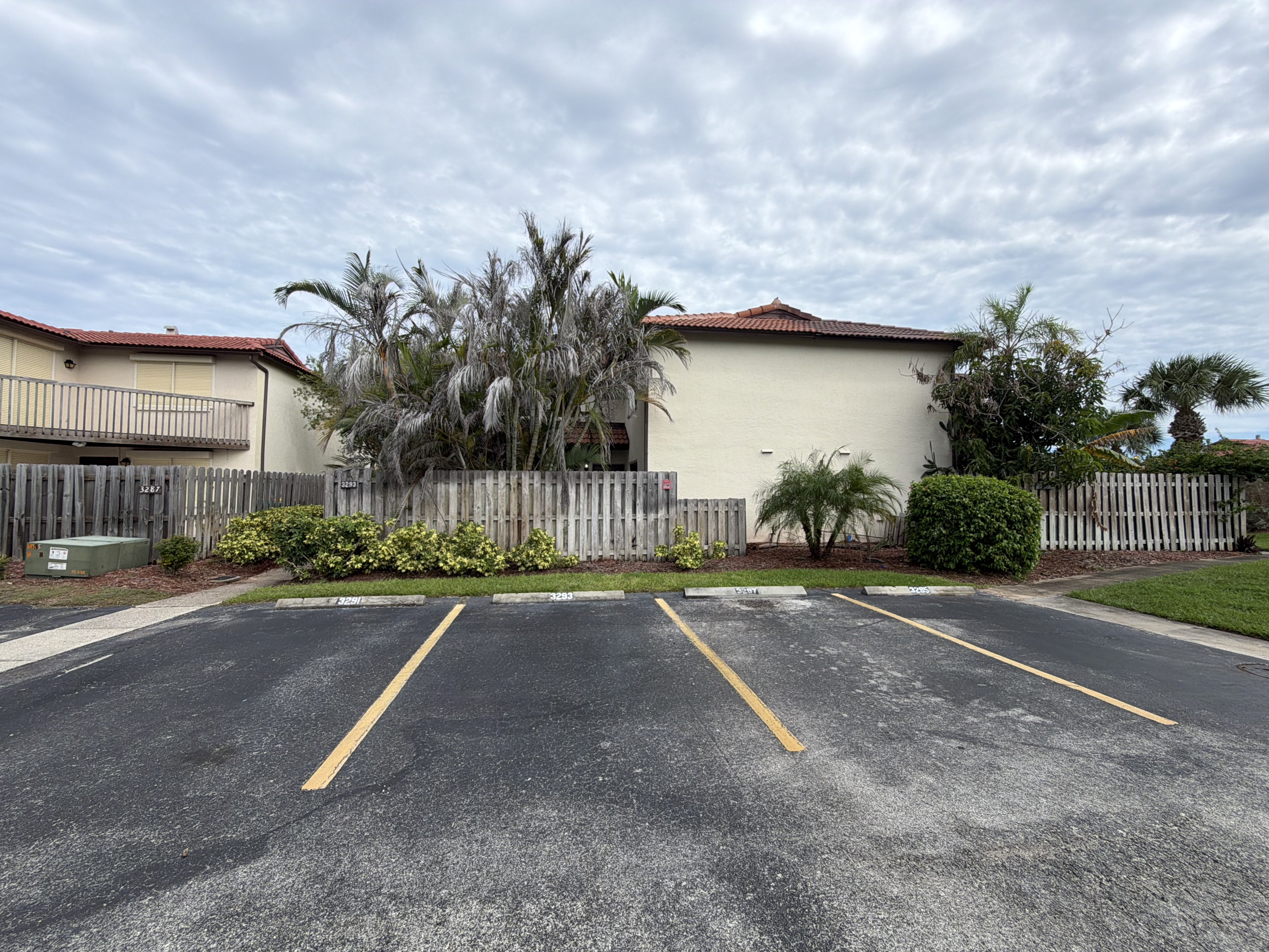 Photo 18 of 21 of 3293 Sand Ct, Melbourne Beach, FL